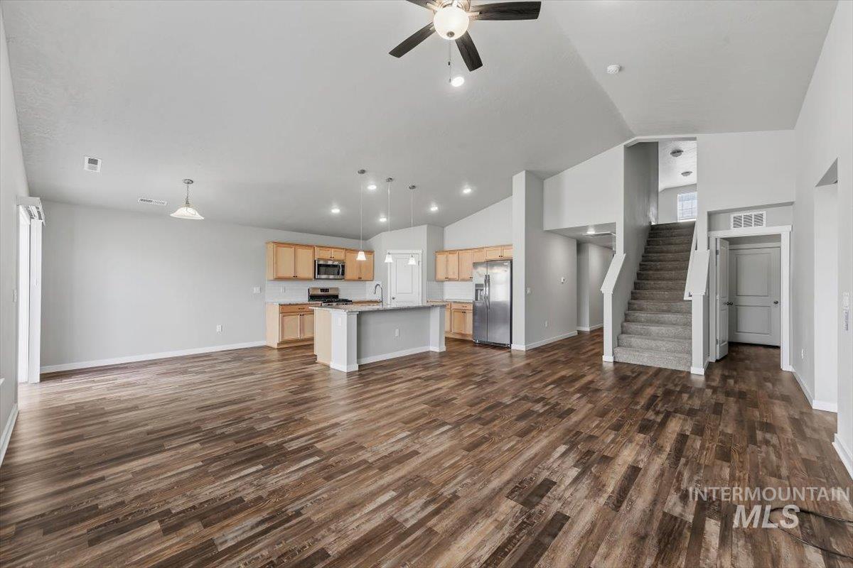 19373 Geneva Pl, Caldwell, Idaho 83605, 4 Bedrooms, 2 Bathrooms, Residential For Sale, Price $465,000, 98993051