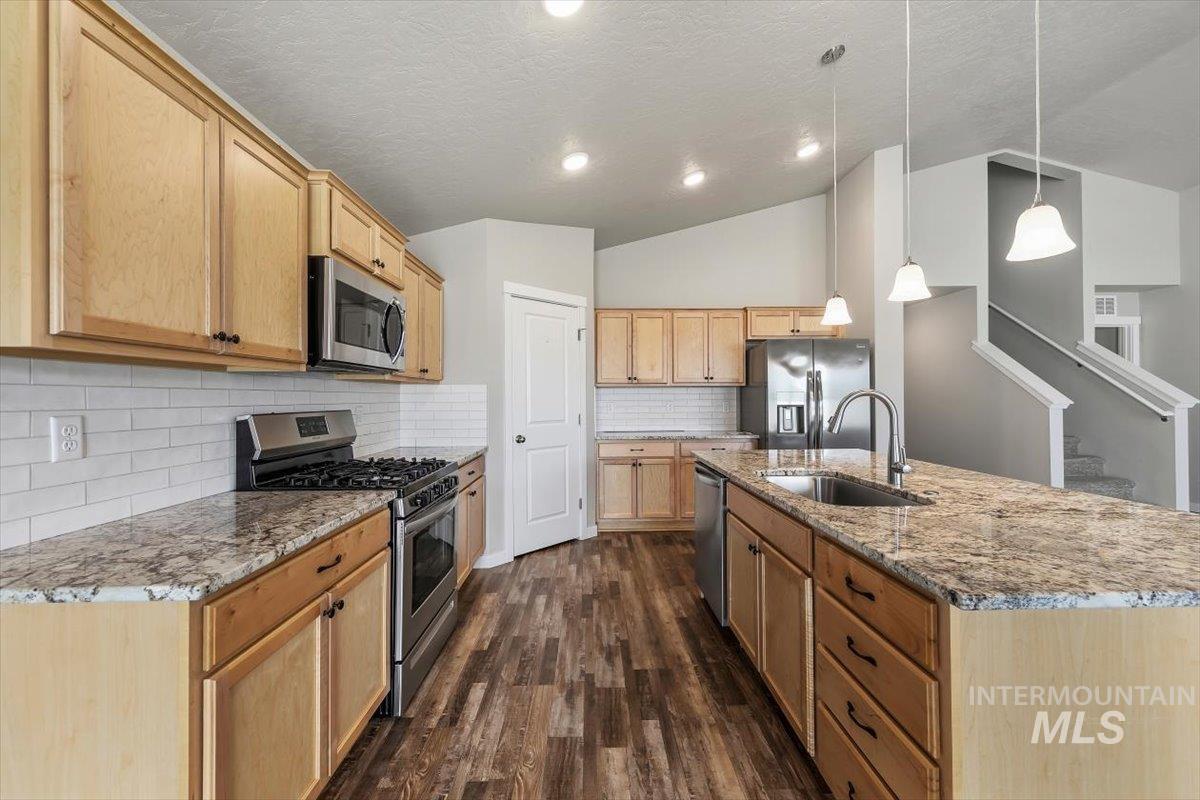 19373 Geneva Pl, Caldwell, Idaho 83605, 4 Bedrooms, 2 Bathrooms, Residential For Sale, Price $465,000, 98993051