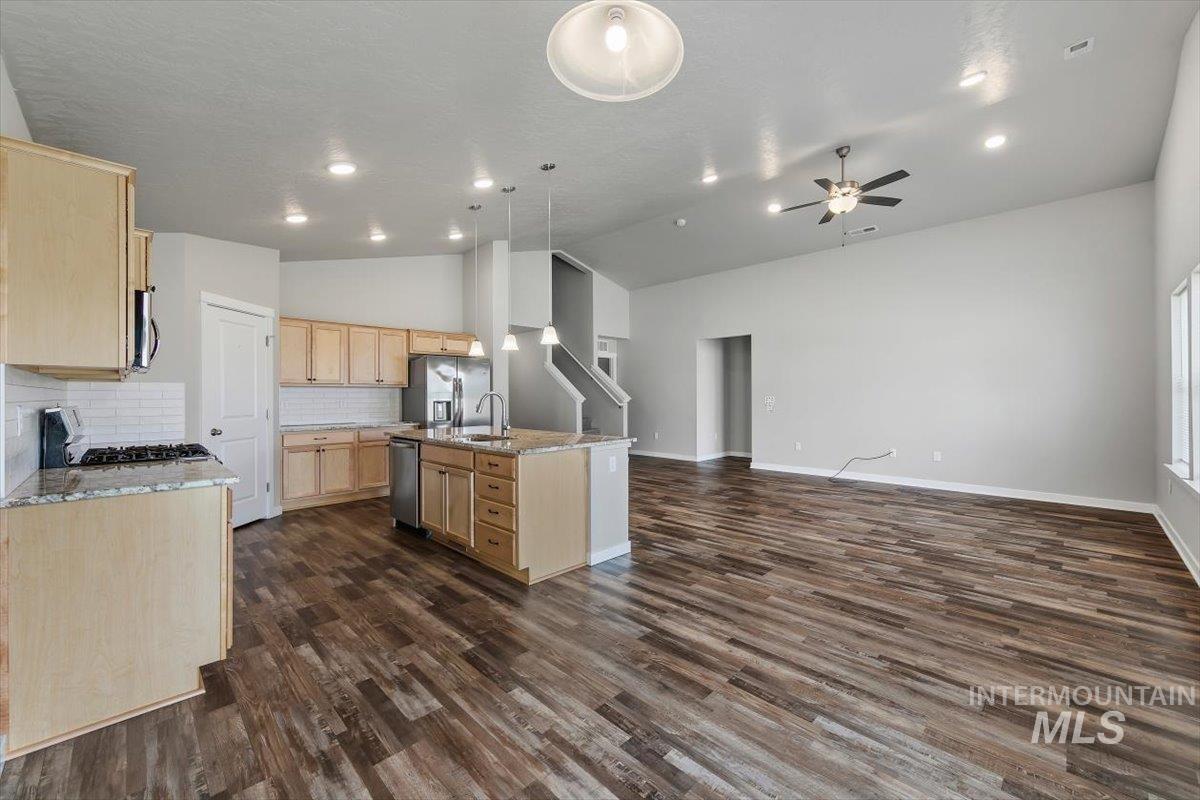 19373 Geneva Pl, Caldwell, Idaho 83605, 4 Bedrooms, 2 Bathrooms, Residential For Sale, Price $465,000, 98993051