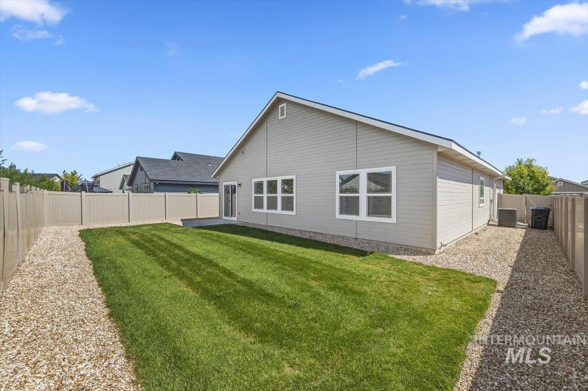 19373 Geneva Pl, Caldwell, Idaho 83605, 4 Bedrooms, 2 Bathrooms, Residential For Sale, Price $465,000, 98993051