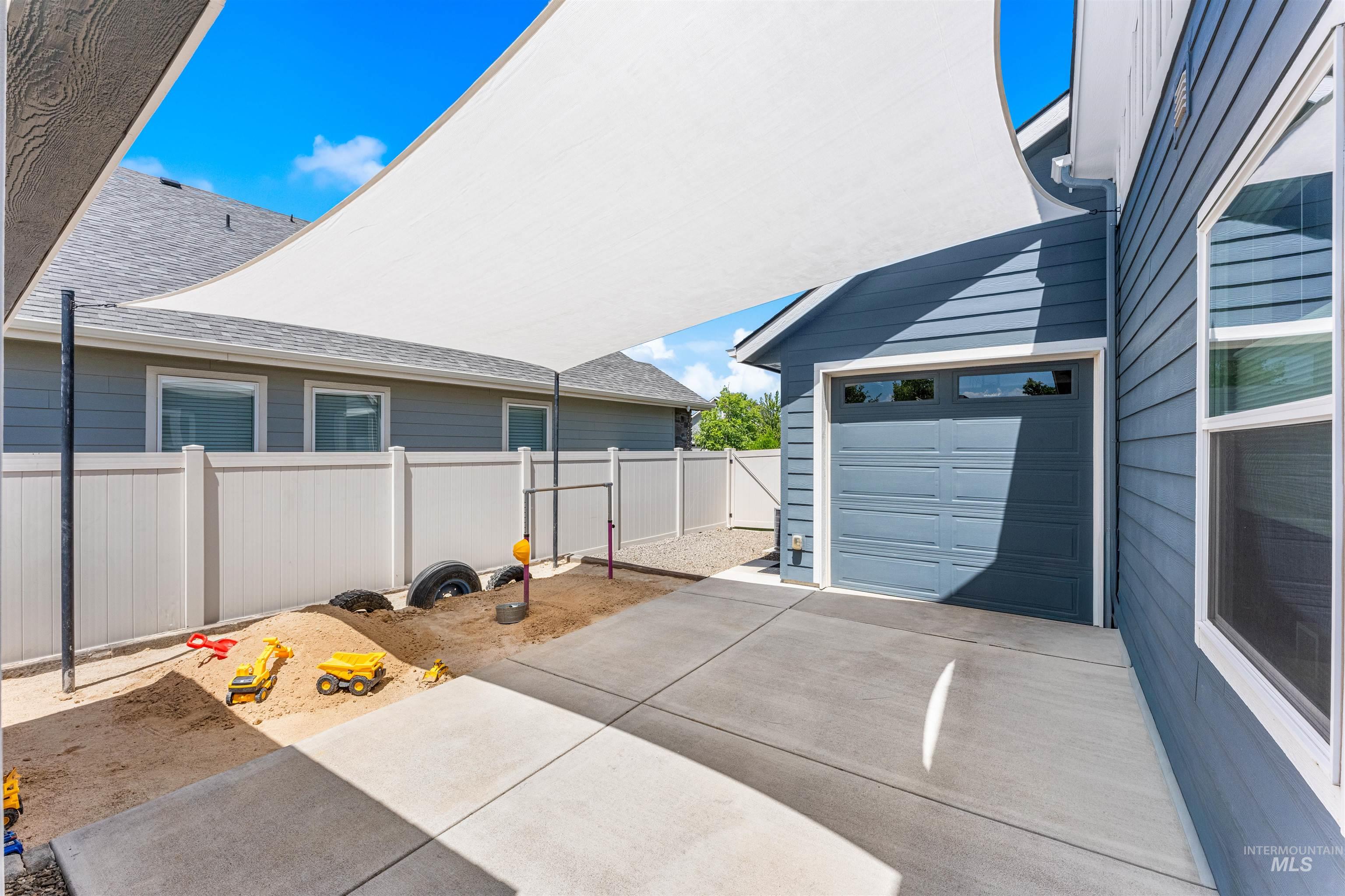 1425 W Coastal Dr, Meridian, Idaho 83642, 4 Bedrooms, 2 Bathrooms, Residential For Sale, Price $619,900,MLS 98993056