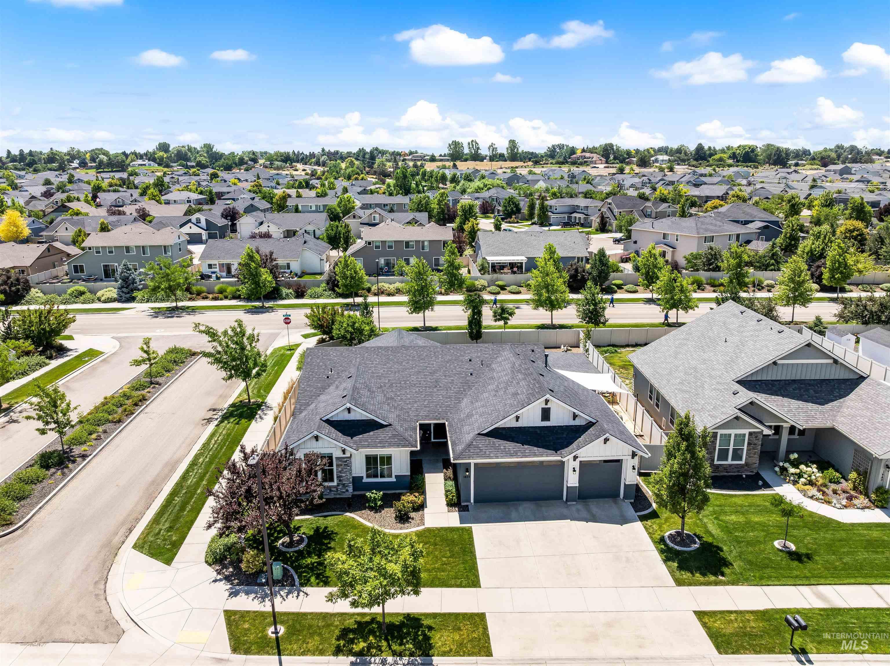 1425 W Coastal Dr, Meridian, Idaho 83642, 4 Bedrooms, 2 Bathrooms, Residential For Sale, Price $619,900,MLS 98993056