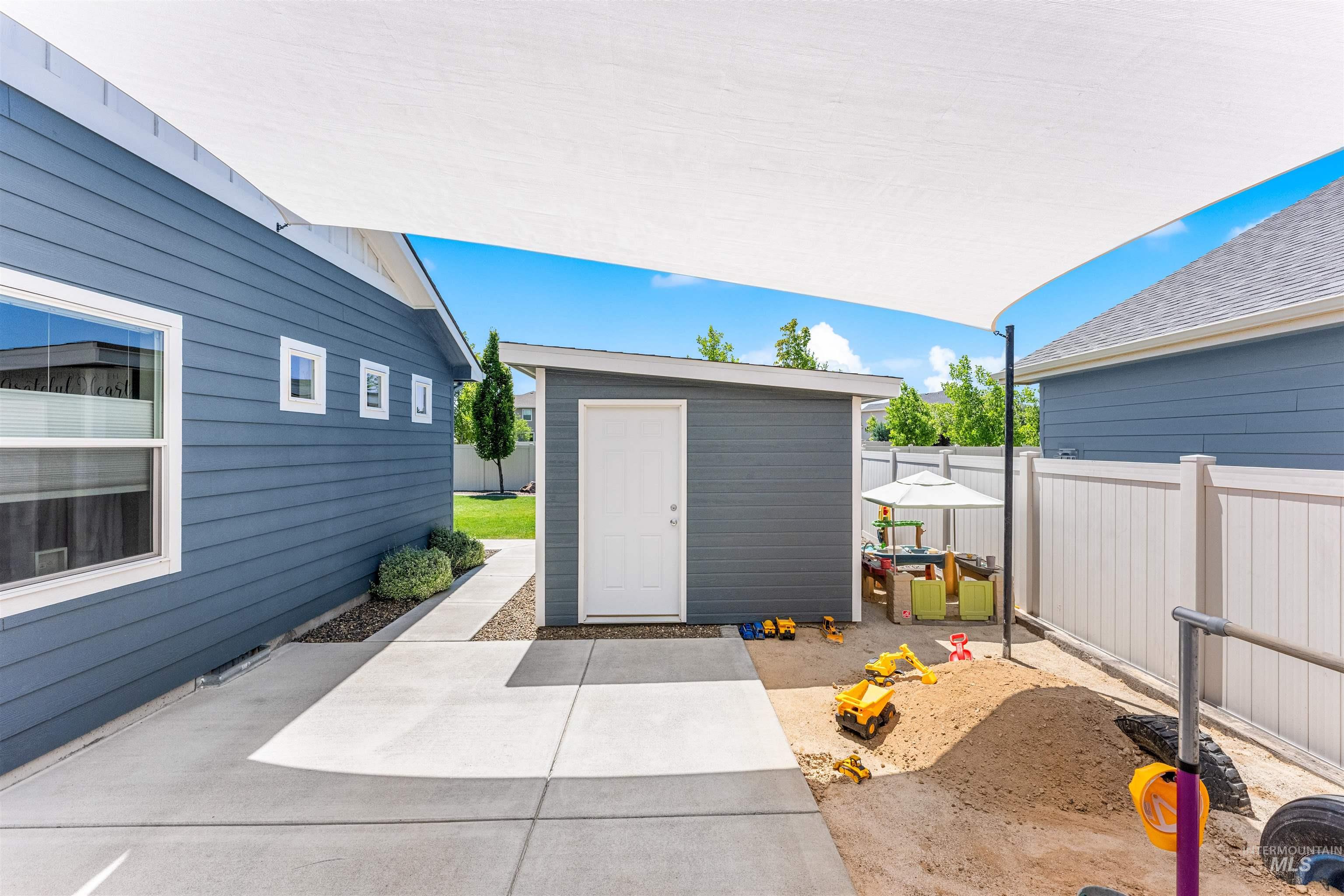 1425 W Coastal Dr, Meridian, Idaho 83642, 4 Bedrooms, 2 Bathrooms, Residential For Sale, Price $619,900,MLS 98993056