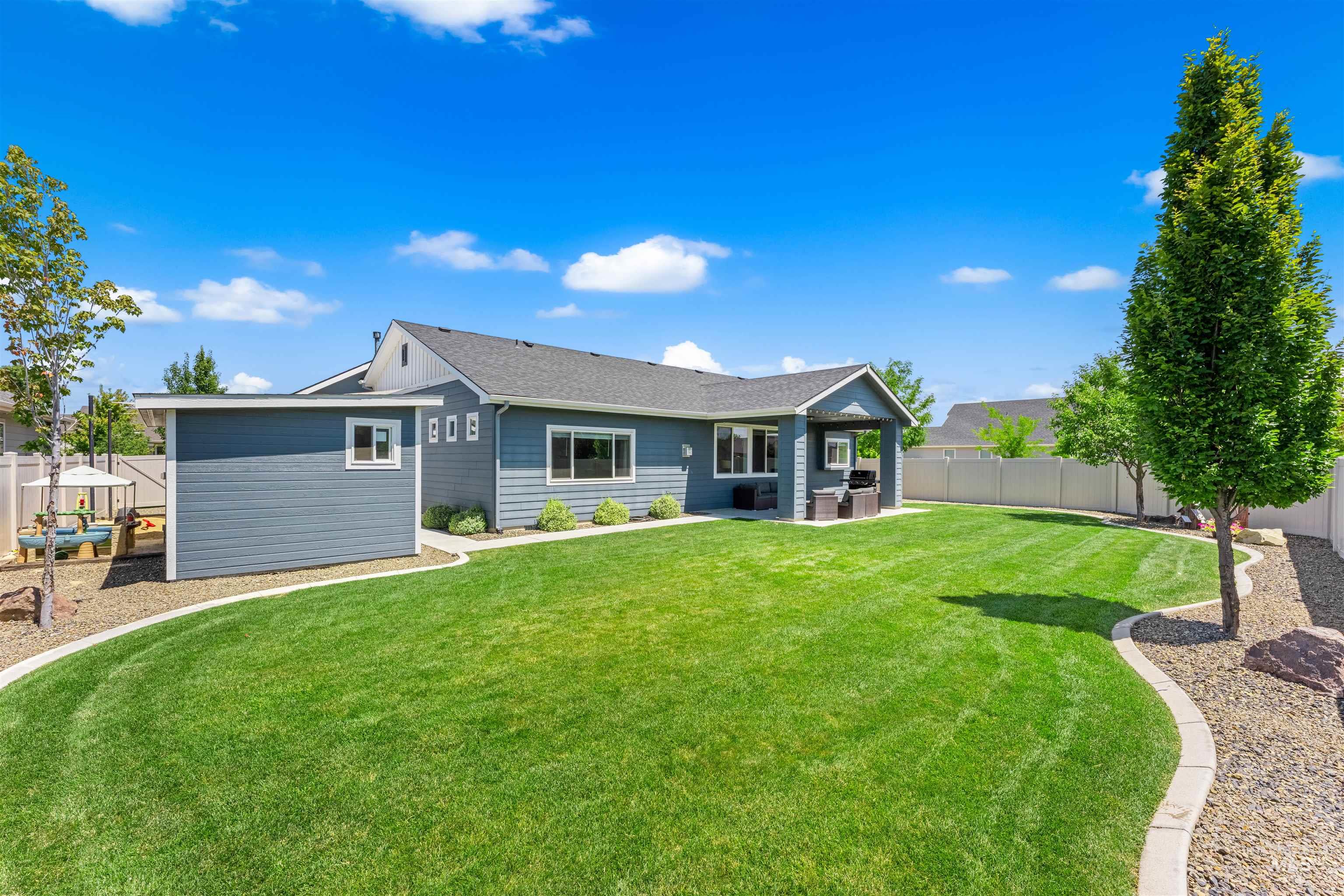 1425 W Coastal Dr, Meridian, Idaho 83642, 4 Bedrooms, 2 Bathrooms, Residential For Sale, Price $619,900,MLS 98993056