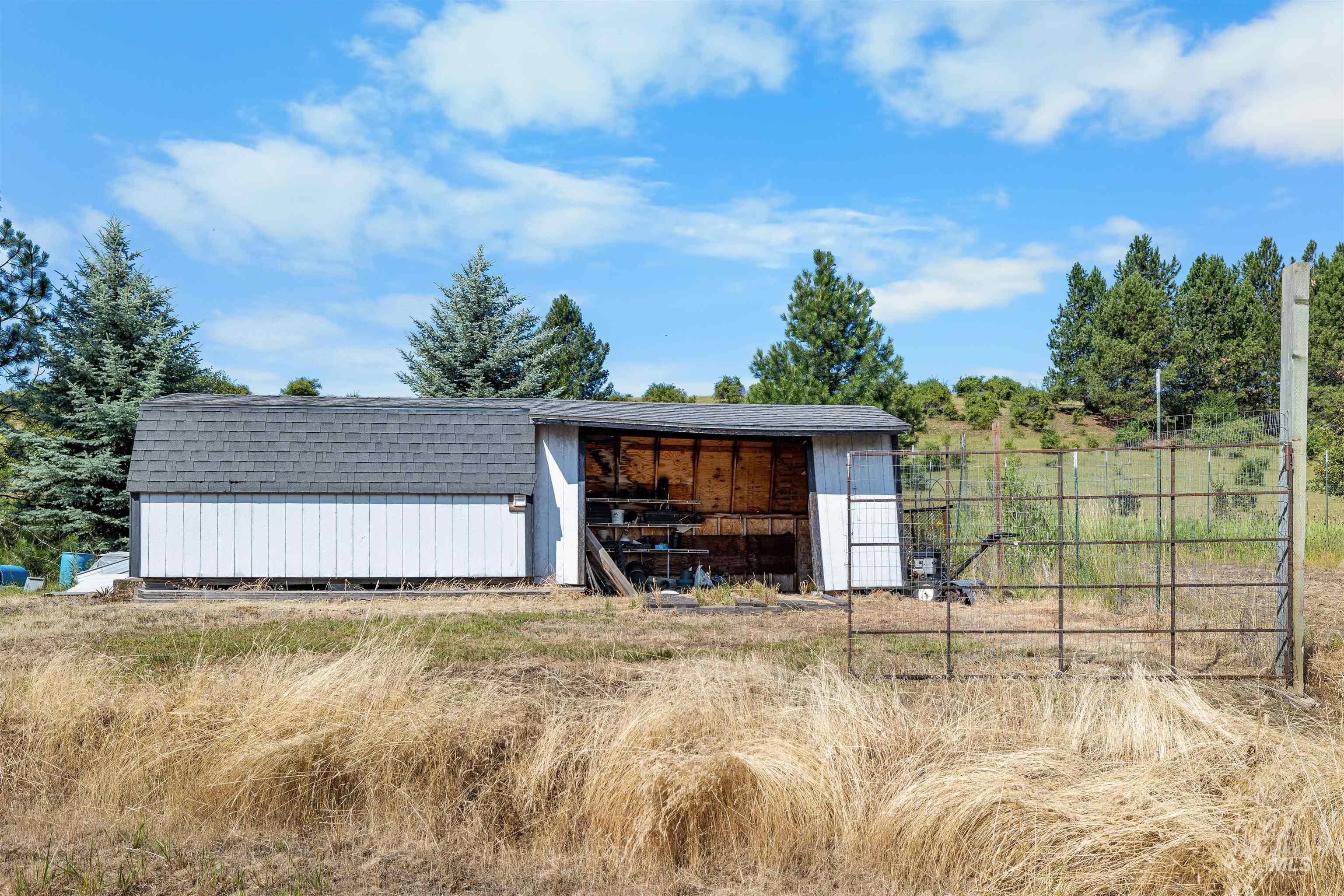 137 Brotnov Road, Clearwater, Idaho 83552, 2 Bedrooms, 2 Bathrooms, Residential For Sale, Price $499,000,MLS 98993058