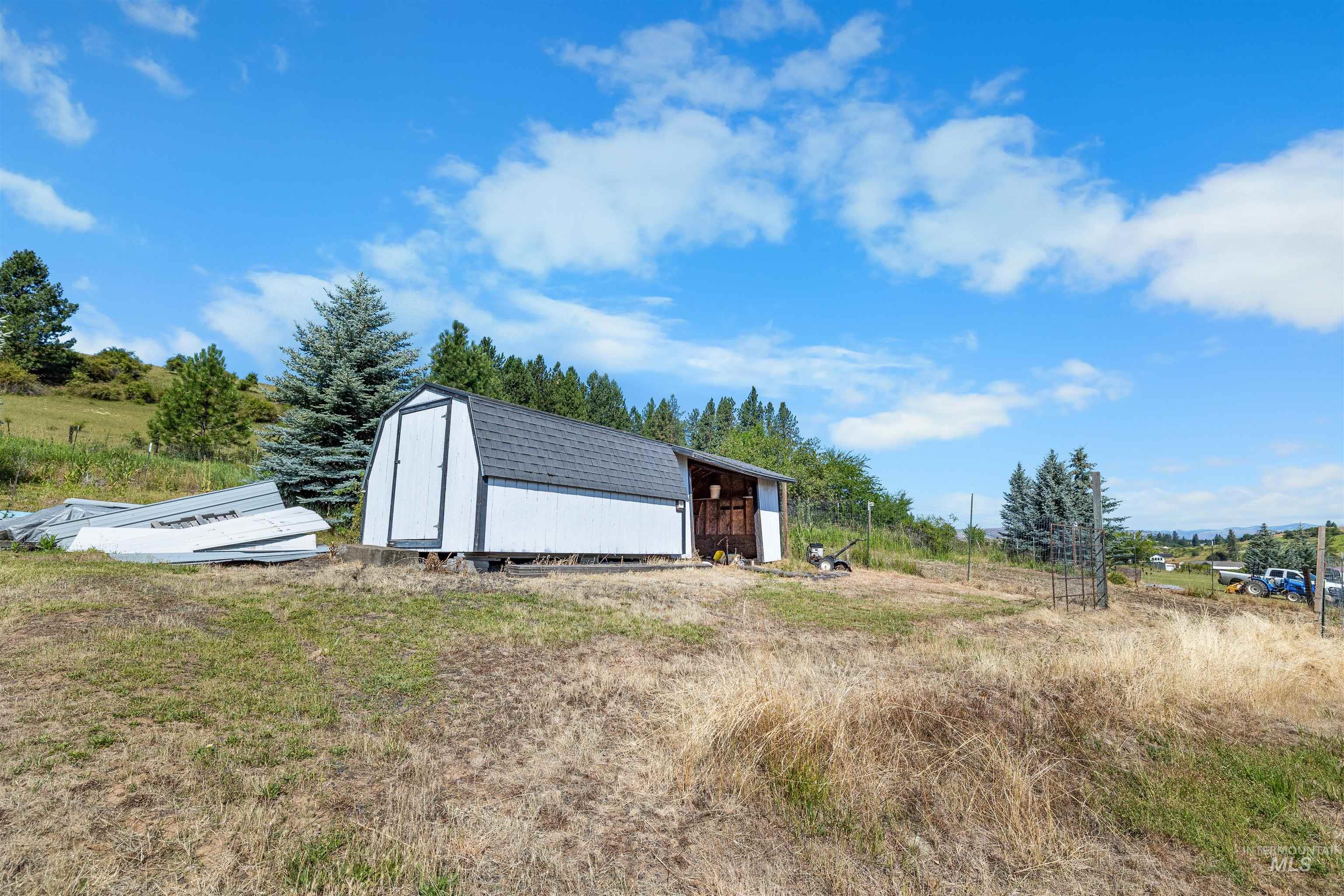137 Brotnov Road, Clearwater, Idaho 83552, 2 Bedrooms, 2 Bathrooms, Residential For Sale, Price $499,000,MLS 98993058
