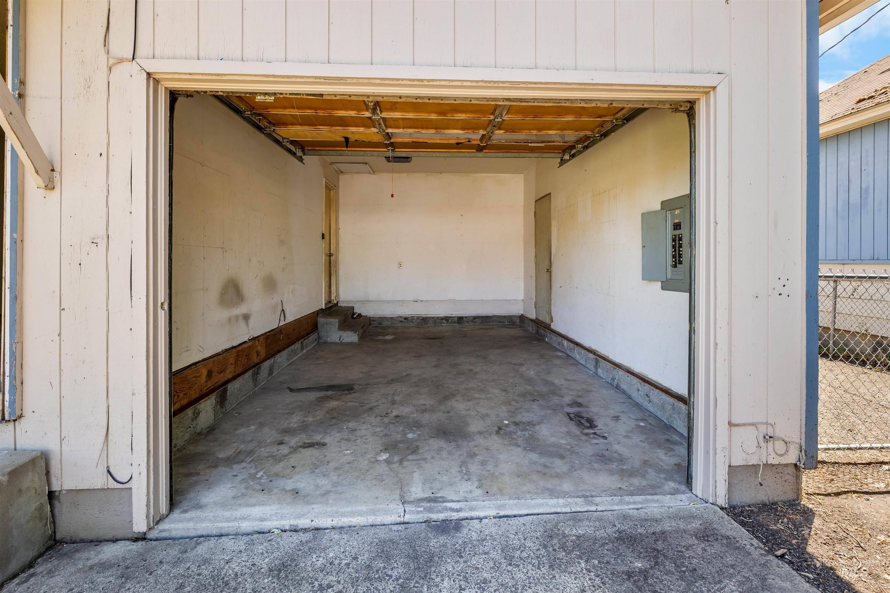 503 N College St, Grangeville, Idaho 83530, 3 Bedrooms, 1 Bathroom, Residential For Sale, Price $199,000, 98993061