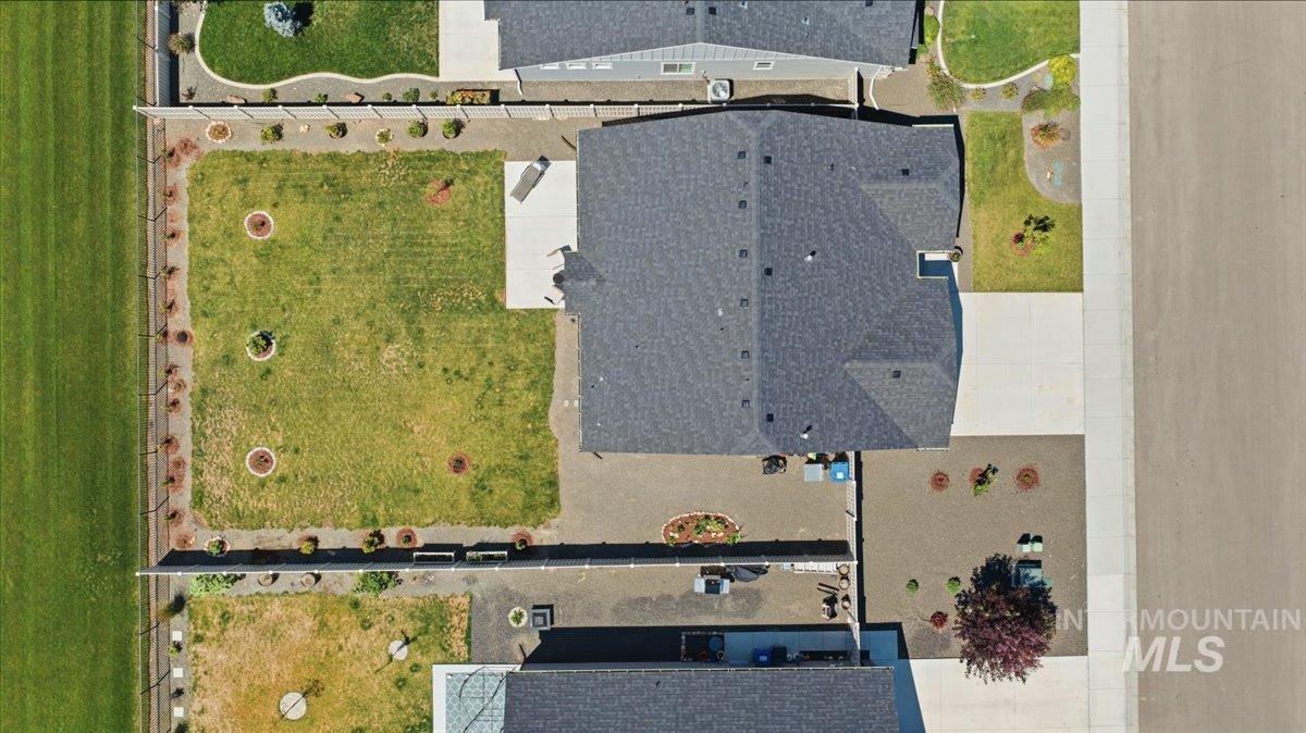 5701 E Milam St, Nampa, Idaho 83687-1086, 3 Bedrooms, 2 Bathrooms, Residential For Sale, Price $415,000,MLS 98993064