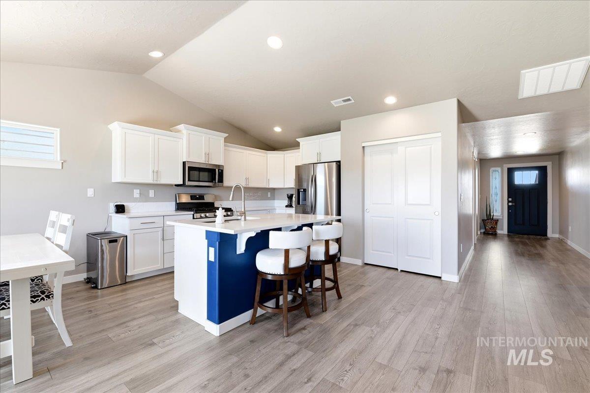 5701 E Milam St, Nampa, Idaho 83687-1086, 3 Bedrooms, 2 Bathrooms, Residential For Sale, Price $415,000,MLS 98993064