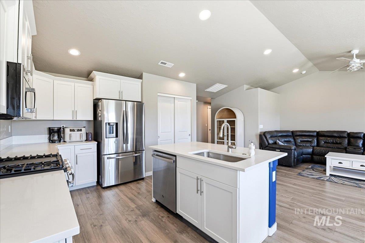 5701 E Milam St, Nampa, Idaho 83687-1086, 3 Bedrooms, 2 Bathrooms, Residential For Sale, Price $415,000,MLS 98993064