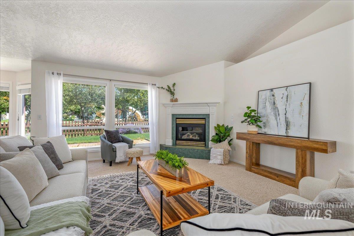 9194 W Ottawa Dr, Boise, Idaho 83709, 3 Bedrooms, 2 Bathrooms, Residential For Sale, Price $440,000,MLS 98993072