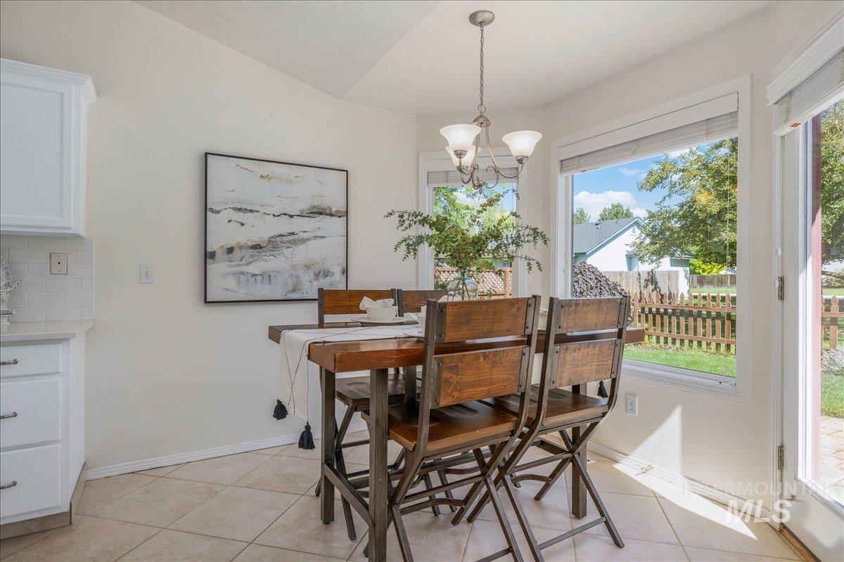 9194 W Ottawa Dr, Boise, Idaho 83709, 3 Bedrooms, 2 Bathrooms, Residential For Sale, Price $440,000,MLS 98993072