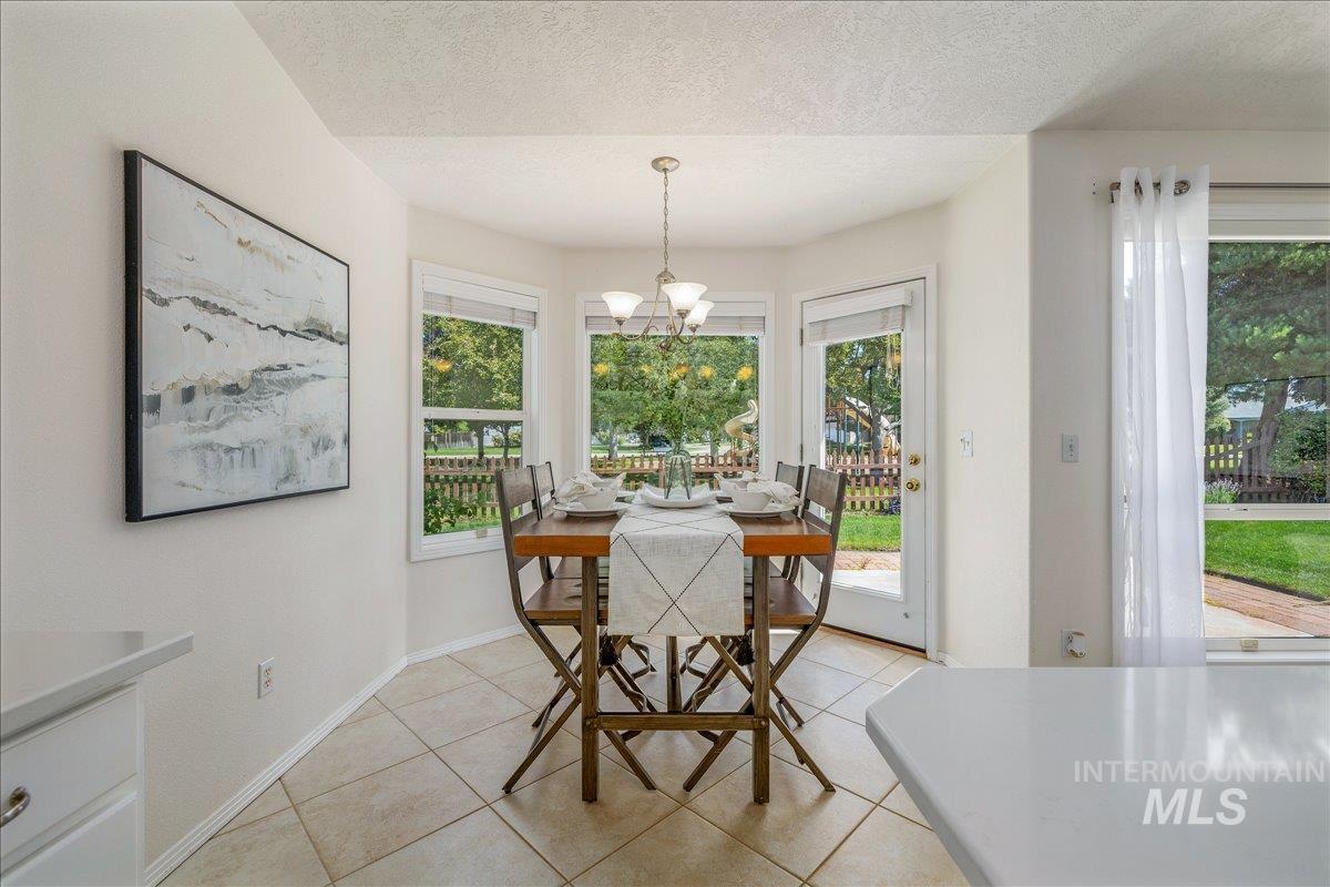 9194 W Ottawa Dr, Boise, Idaho 83709, 3 Bedrooms, 2 Bathrooms, Residential For Sale, Price $440,000,MLS 98993072