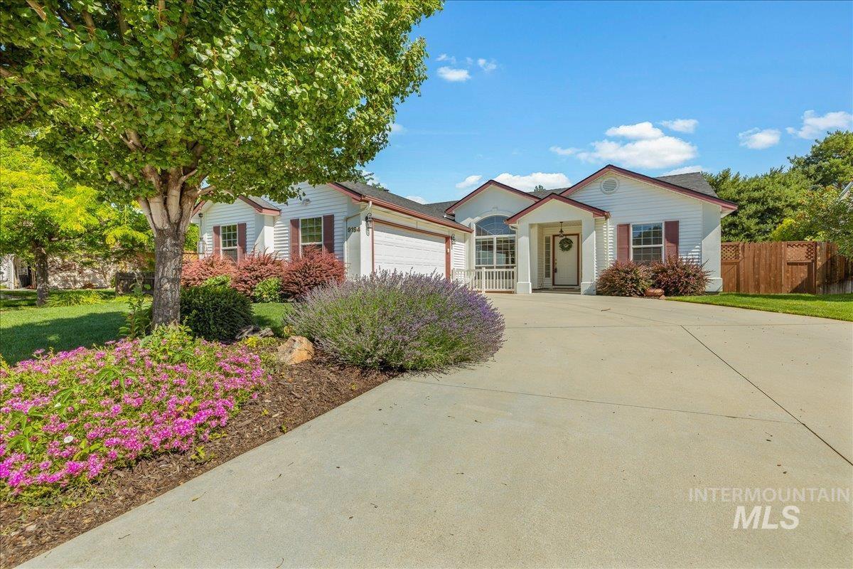 9194 W Ottawa Dr, Boise, Idaho 83709, 3 Bedrooms, 2 Bathrooms, Residential For Sale, Price $440,000,MLS 98993072