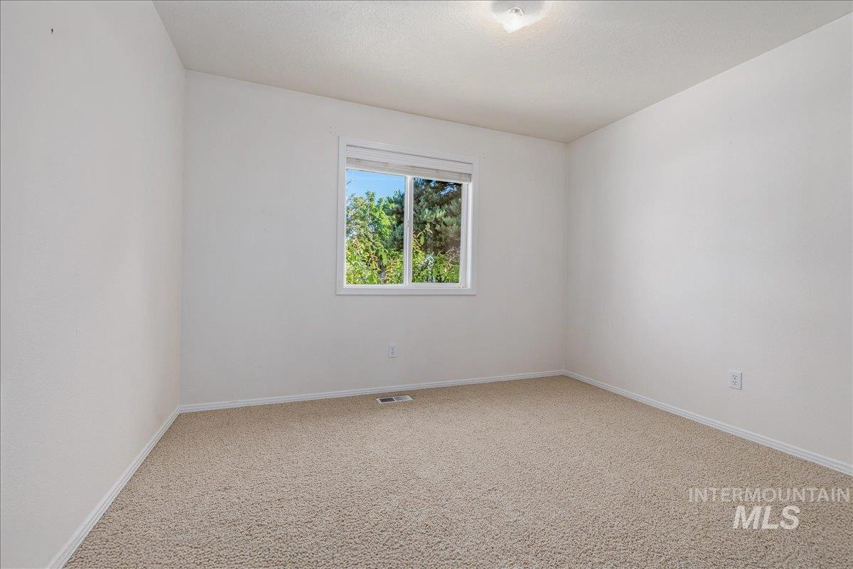 9194 W Ottawa Dr, Boise, Idaho 83709, 3 Bedrooms, 2 Bathrooms, Residential For Sale, Price $440,000,MLS 98993072