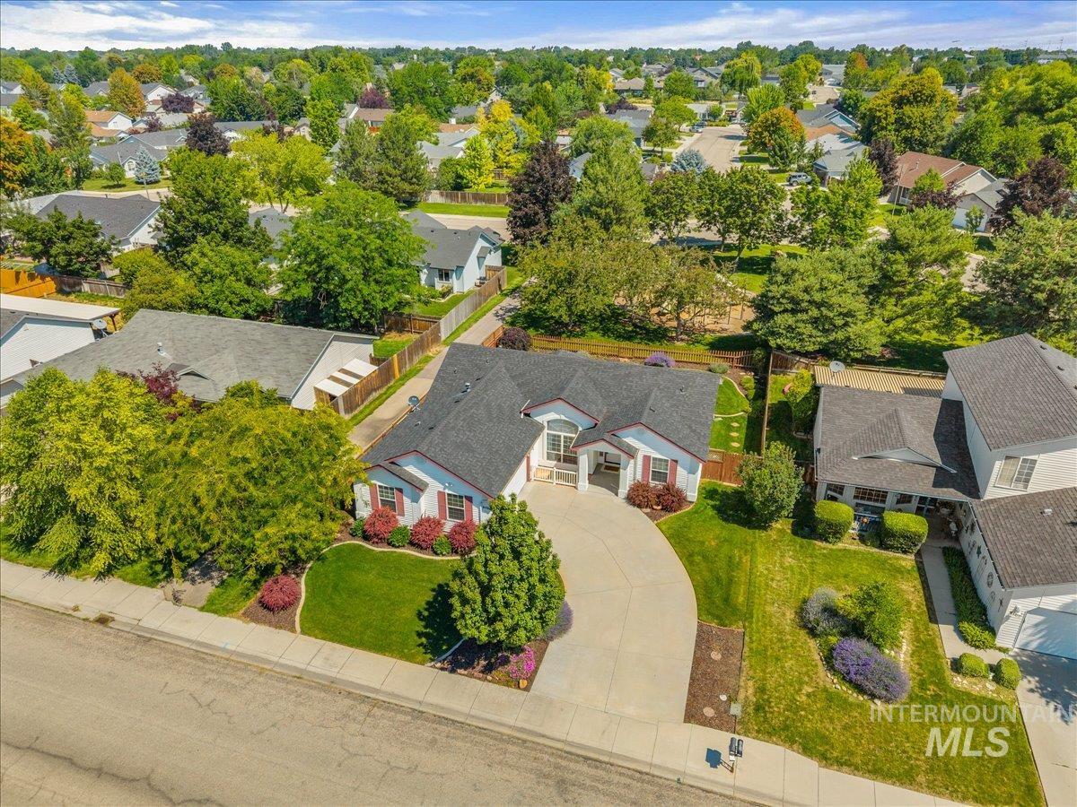 9194 W Ottawa Dr, Boise, Idaho 83709, 3 Bedrooms, 2 Bathrooms, Residential For Sale, Price $440,000,MLS 98993072