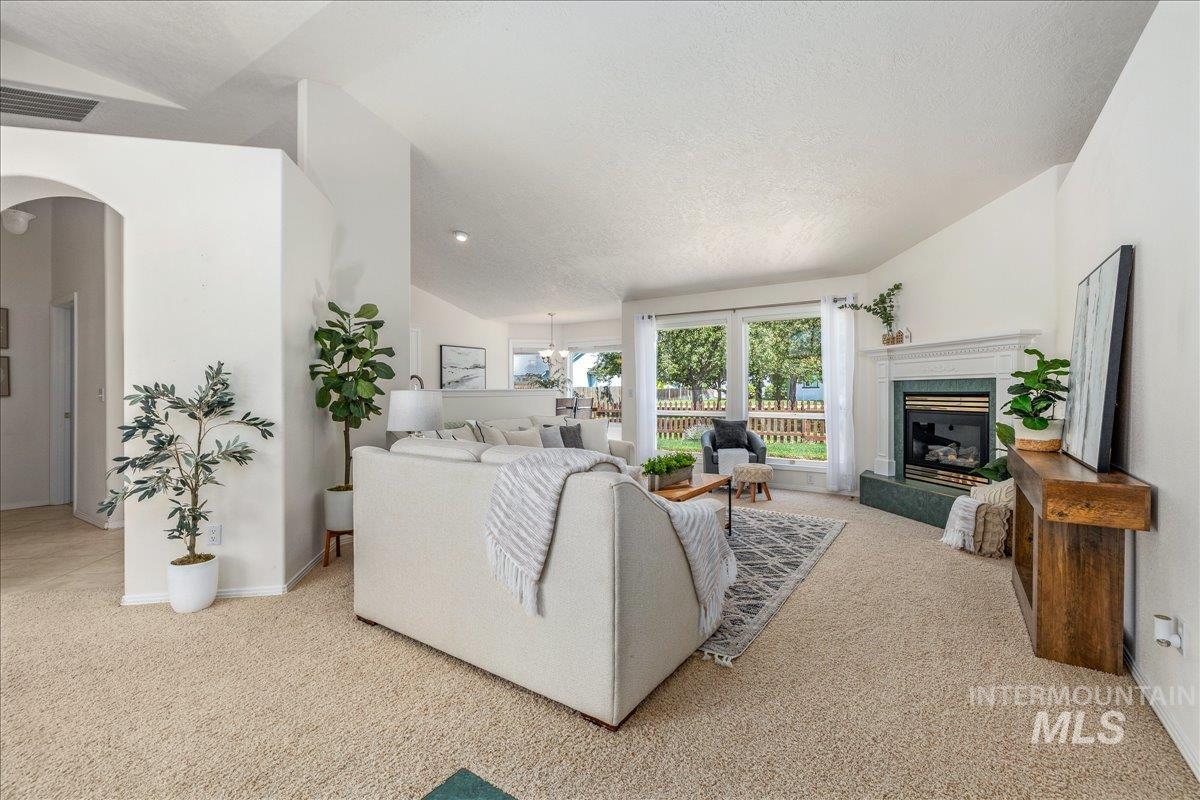 9194 W Ottawa Dr, Boise, Idaho 83709, 3 Bedrooms, 2 Bathrooms, Residential For Sale, Price $440,000,MLS 98993072