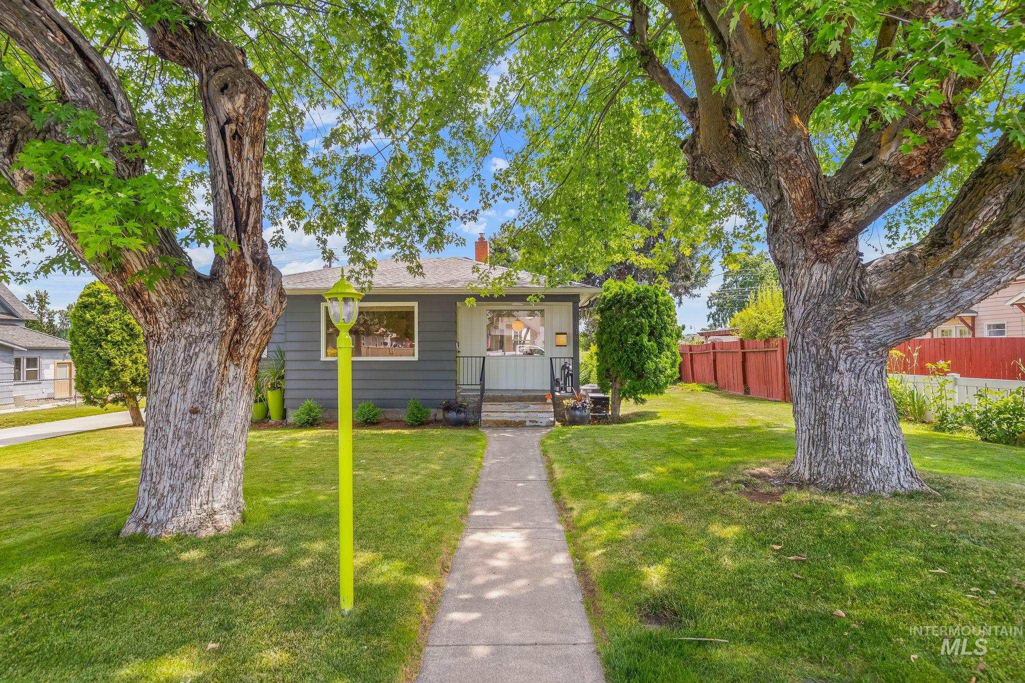 1315 8th Street, Clarkston, Idaho 99403, 3 Bedrooms, 2 Bathrooms, Residential For Sale, Price $389,000,MLS 98993073