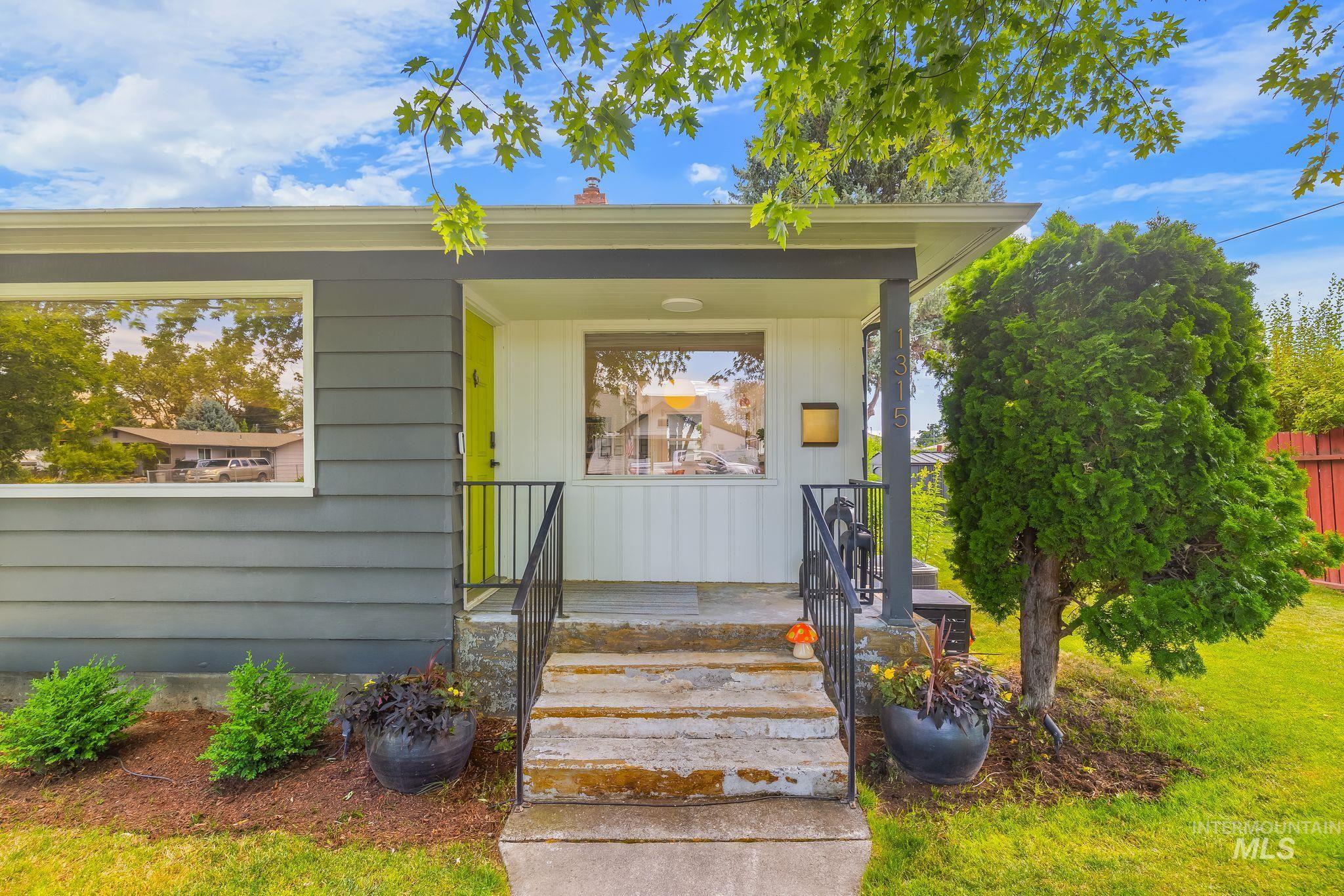 1315 8th Street, Clarkston, Idaho 99403, 3 Bedrooms, 2 Bathrooms, Residential For Sale, Price $389,000,MLS 98993073