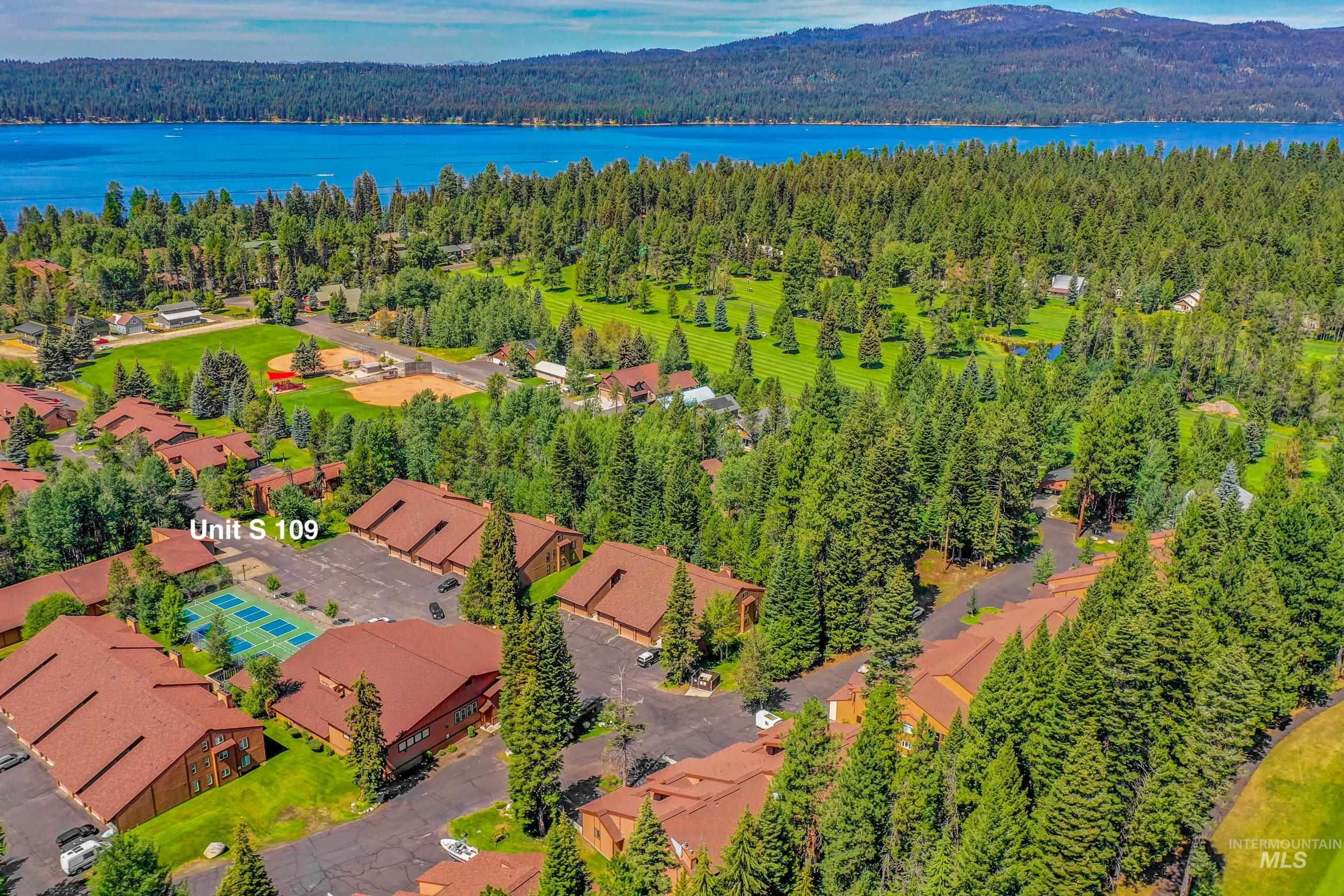1607 Davis Ave, McCall, Idaho 83638, 2 Bedrooms, 3 Bathrooms, Residential For Sale, Price $534,900,MLS 98993075
