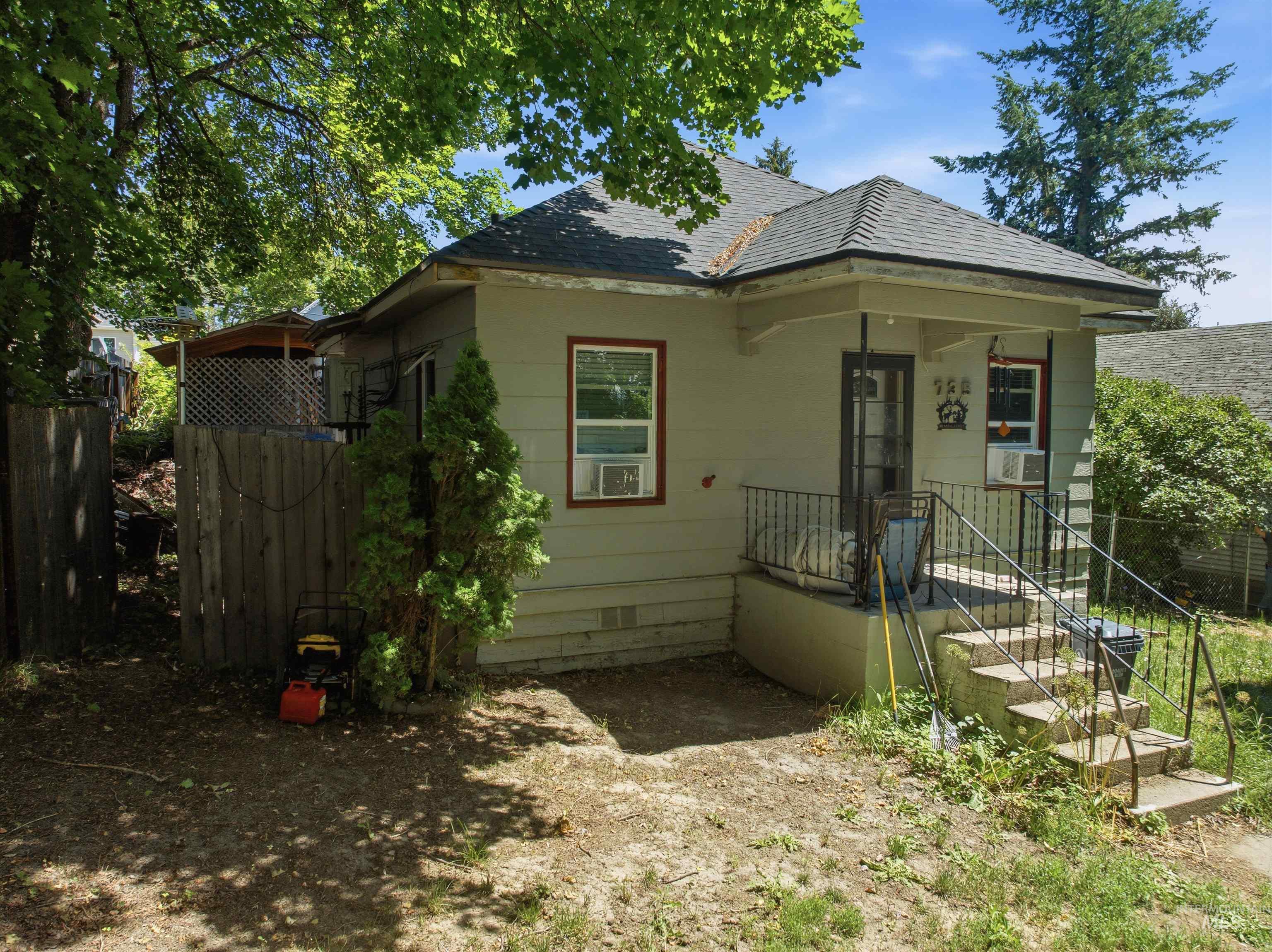 735 Oak St, Potlatch, Idaho 83855, 2 Bedrooms, 1 Bathroom, Residential For Sale, Price $230,000, 98993076
