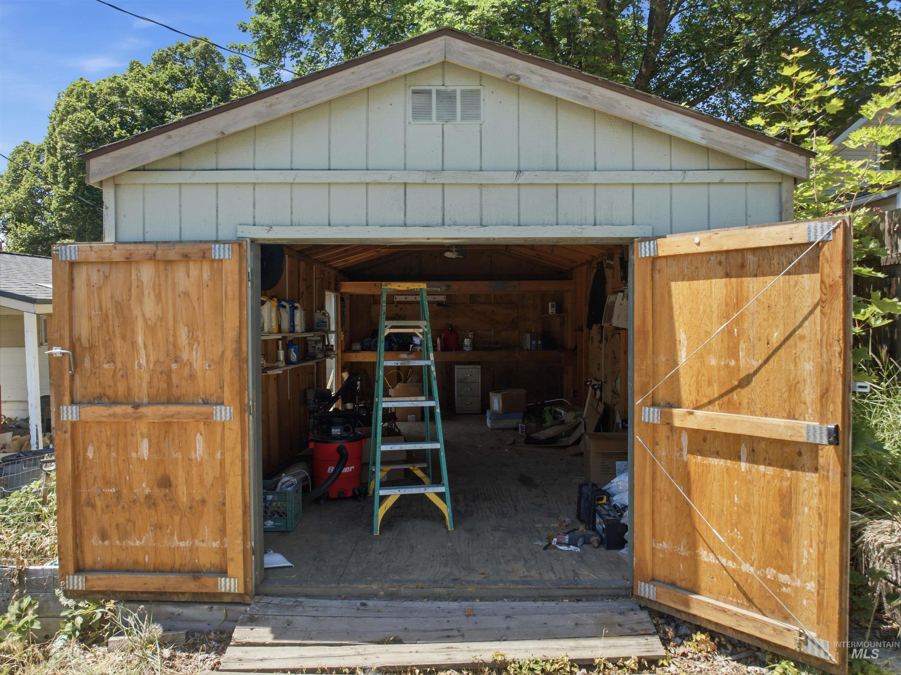 735 Oak St, Potlatch, Idaho 83855, 2 Bedrooms, 1 Bathroom, Residential For Sale, Price $230,000, 98993076