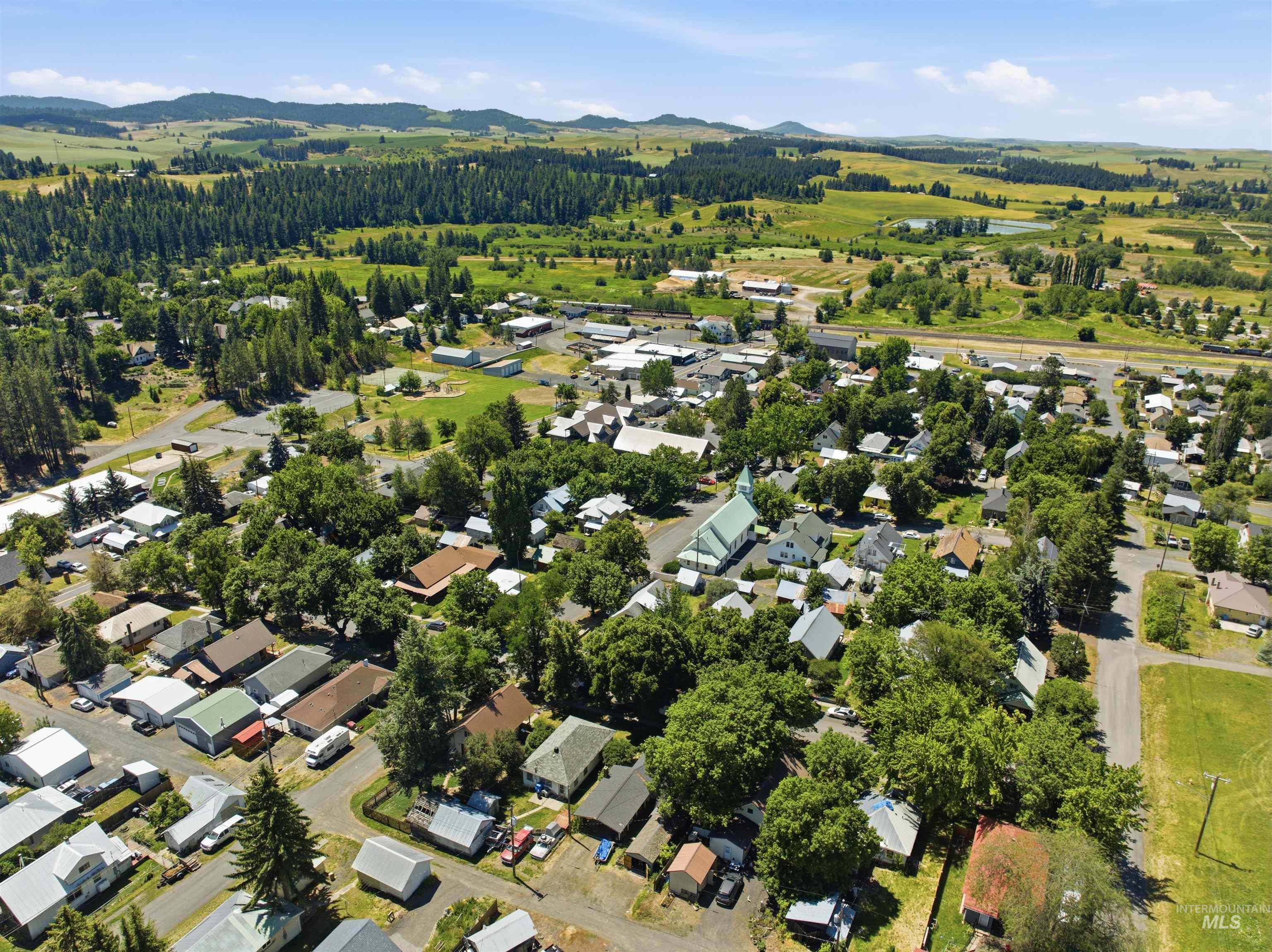 735 Oak St, Potlatch, Idaho 83855, 2 Bedrooms, 1 Bathroom, Residential For Sale, Price $230,000, 98993076