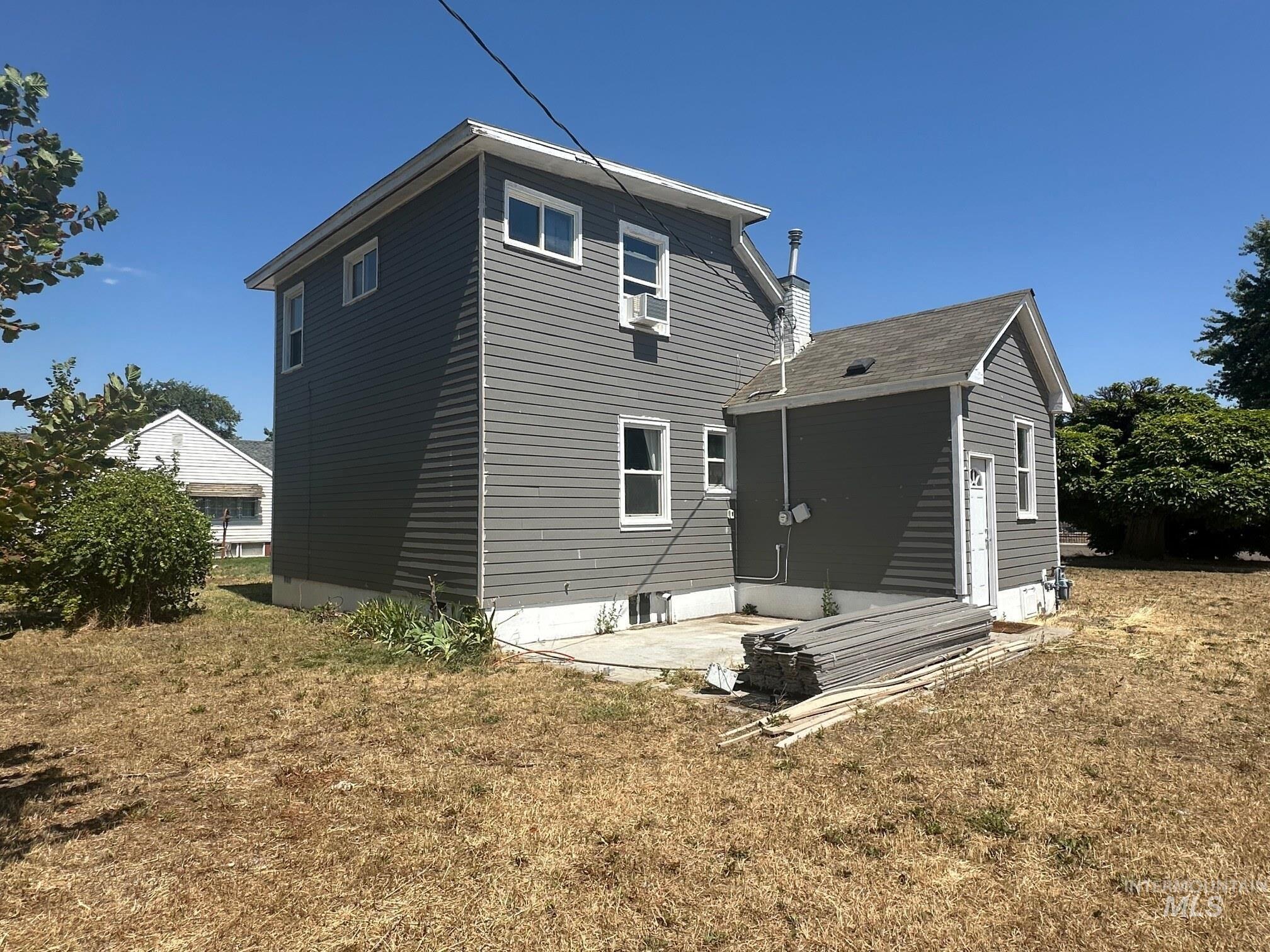 787 SW 3Rd St, Ontario, Oregon 97914, 3 Bedrooms, 2 Bathrooms, Residential For Sale, Price $285,000, 98993077