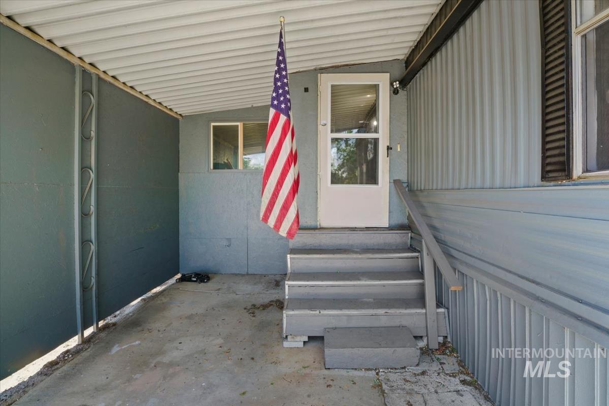 1160 W Concord, Boise, Idaho 83706, 2 Bedrooms, 2 Bathrooms, Residential For Sale, Price $107,000,MLS 98993078