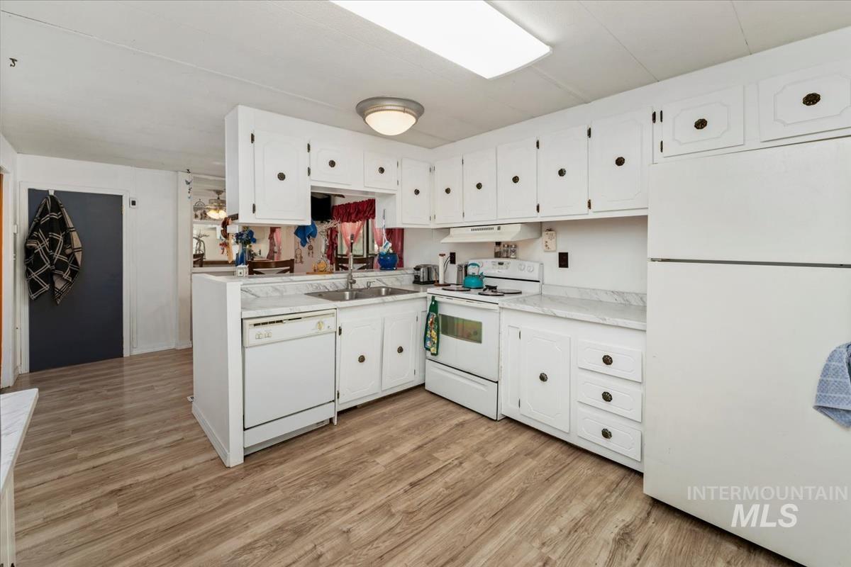 1160 W Concord, Boise, Idaho 83706, 2 Bedrooms, 2 Bathrooms, Residential For Sale, Price $107,000,MLS 98993078