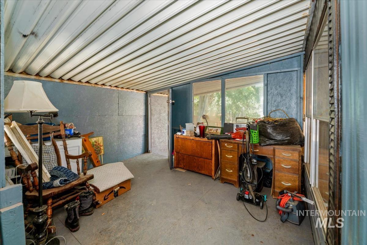 1160 W Concord, Boise, Idaho 83706, 2 Bedrooms, 2 Bathrooms, Residential For Sale, Price $107,000,MLS 98993078