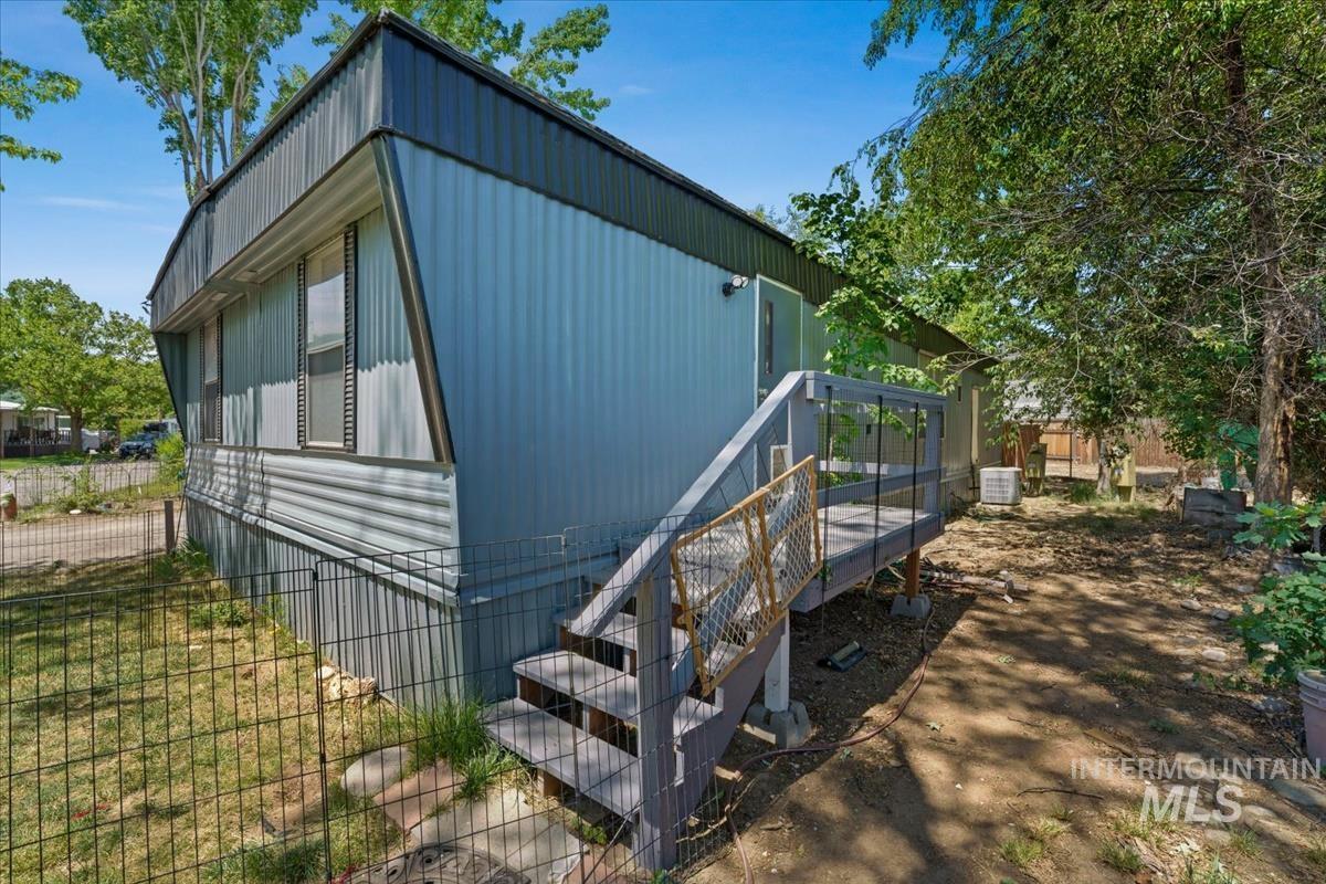 1160 W Concord, Boise, Idaho 83706, 2 Bedrooms, 2 Bathrooms, Residential For Sale, Price $107,000,MLS 98993078