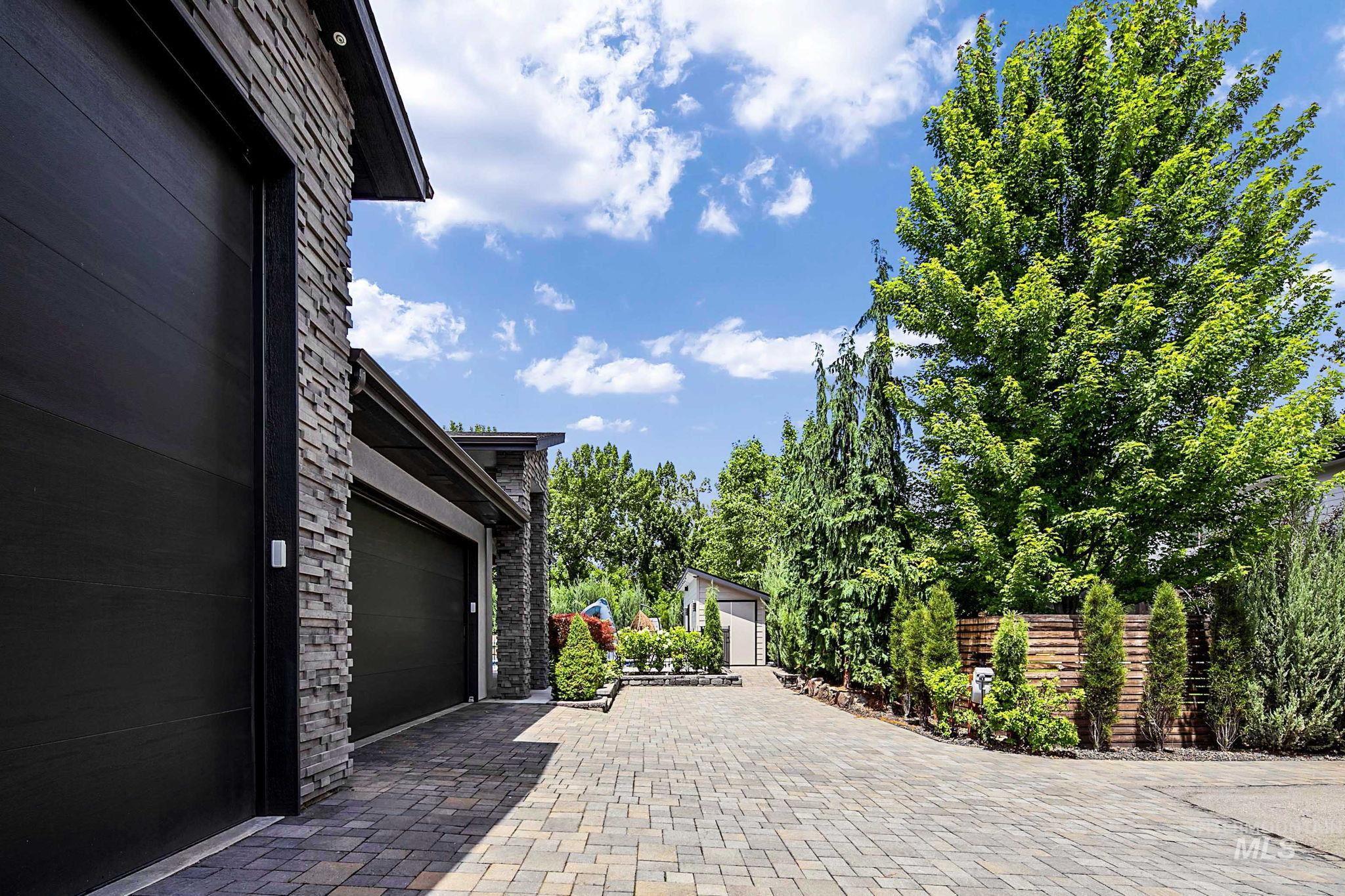 4123 W Garnet, Boise, Idaho 83703, 3 Bedrooms, 2.5 Bathrooms, Residential For Sale, Price $1,200,000,MLS 98993079