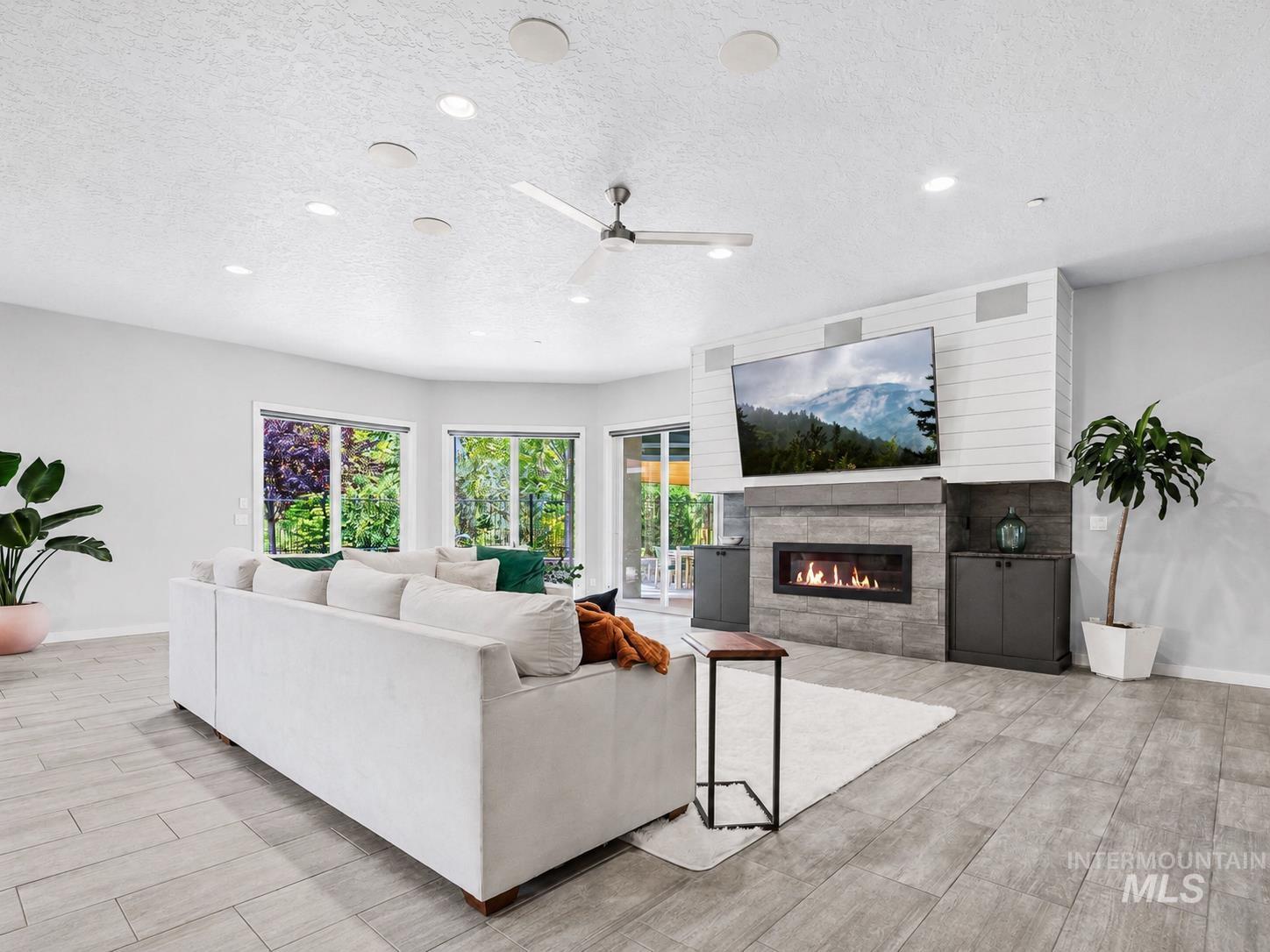 4123 W Garnet, Boise, Idaho 83703, 3 Bedrooms, 2.5 Bathrooms, Residential For Sale, Price $1,200,000,MLS 98993079
