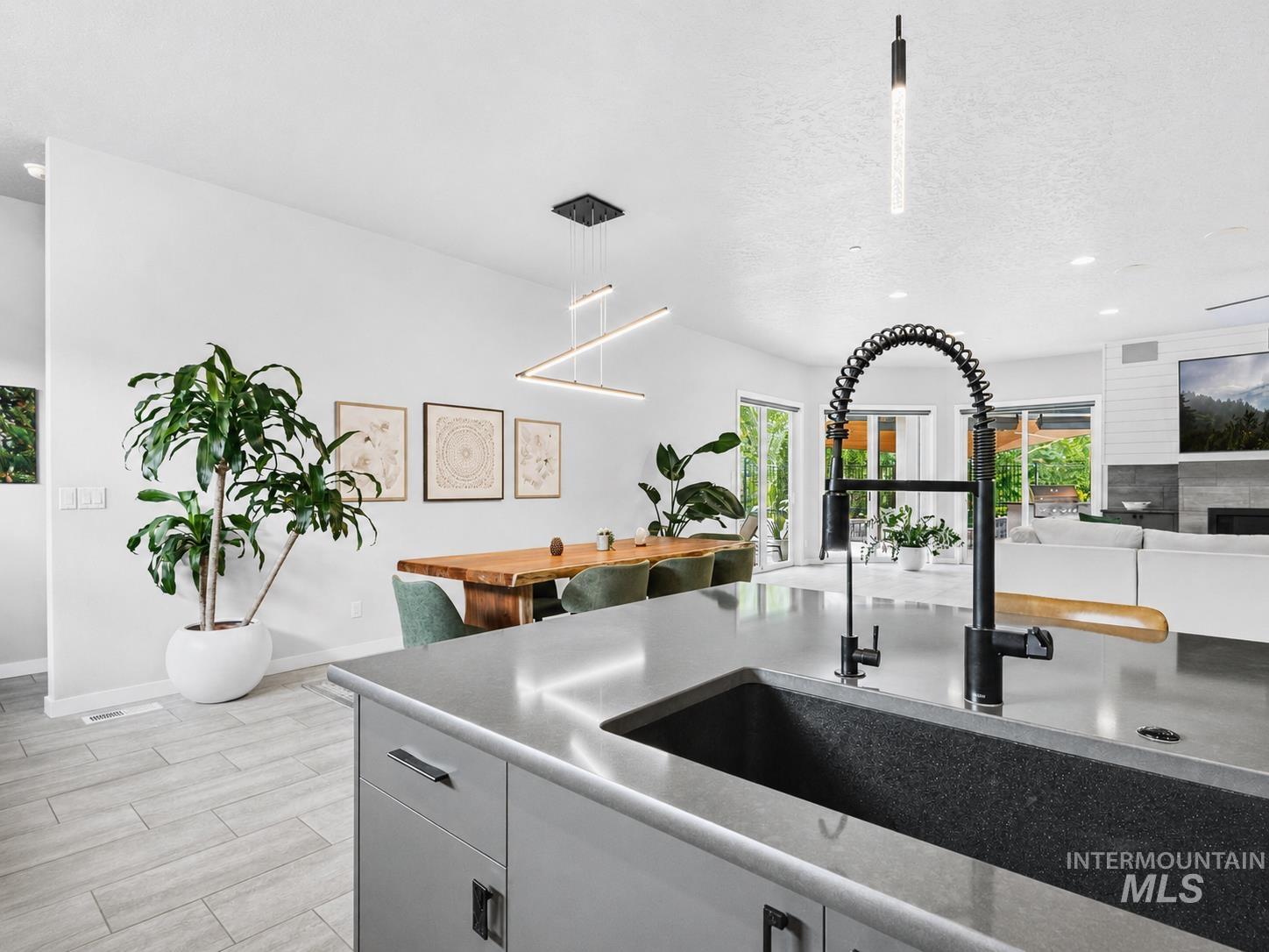 4123 W Garnet, Boise, Idaho 83703, 3 Bedrooms, 2.5 Bathrooms, Residential For Sale, Price $1,200,000,MLS 98993079