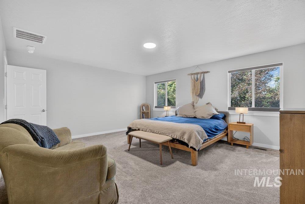 5403 N. Beaham Ave., Meridian, Idaho 83646, 5 Bedrooms, 2.5 Bathrooms, Residential For Sale, Price $525,000, 98993081