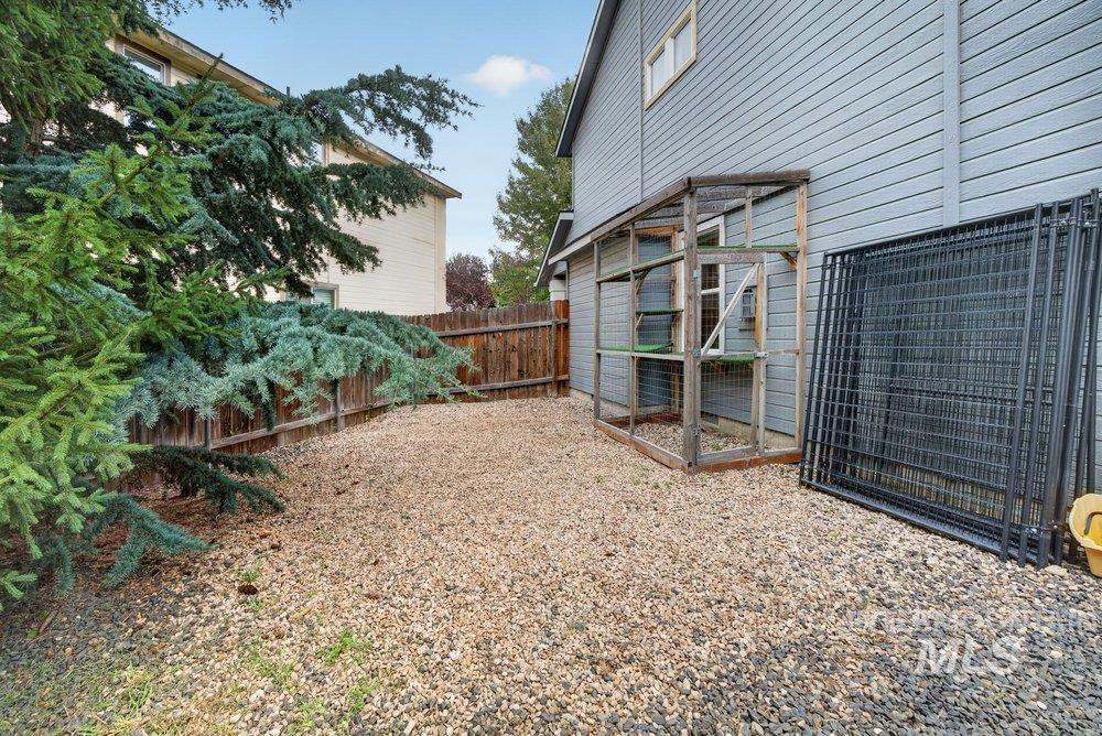 5403 N. Beaham Ave., Meridian, Idaho 83646, 5 Bedrooms, 2.5 Bathrooms, Residential For Sale, Price $525,000, 98993081