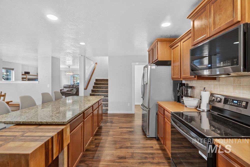 5403 N. Beaham Ave., Meridian, Idaho 83646, 5 Bedrooms, 2.5 Bathrooms, Residential For Sale, Price $525,000, 98993081