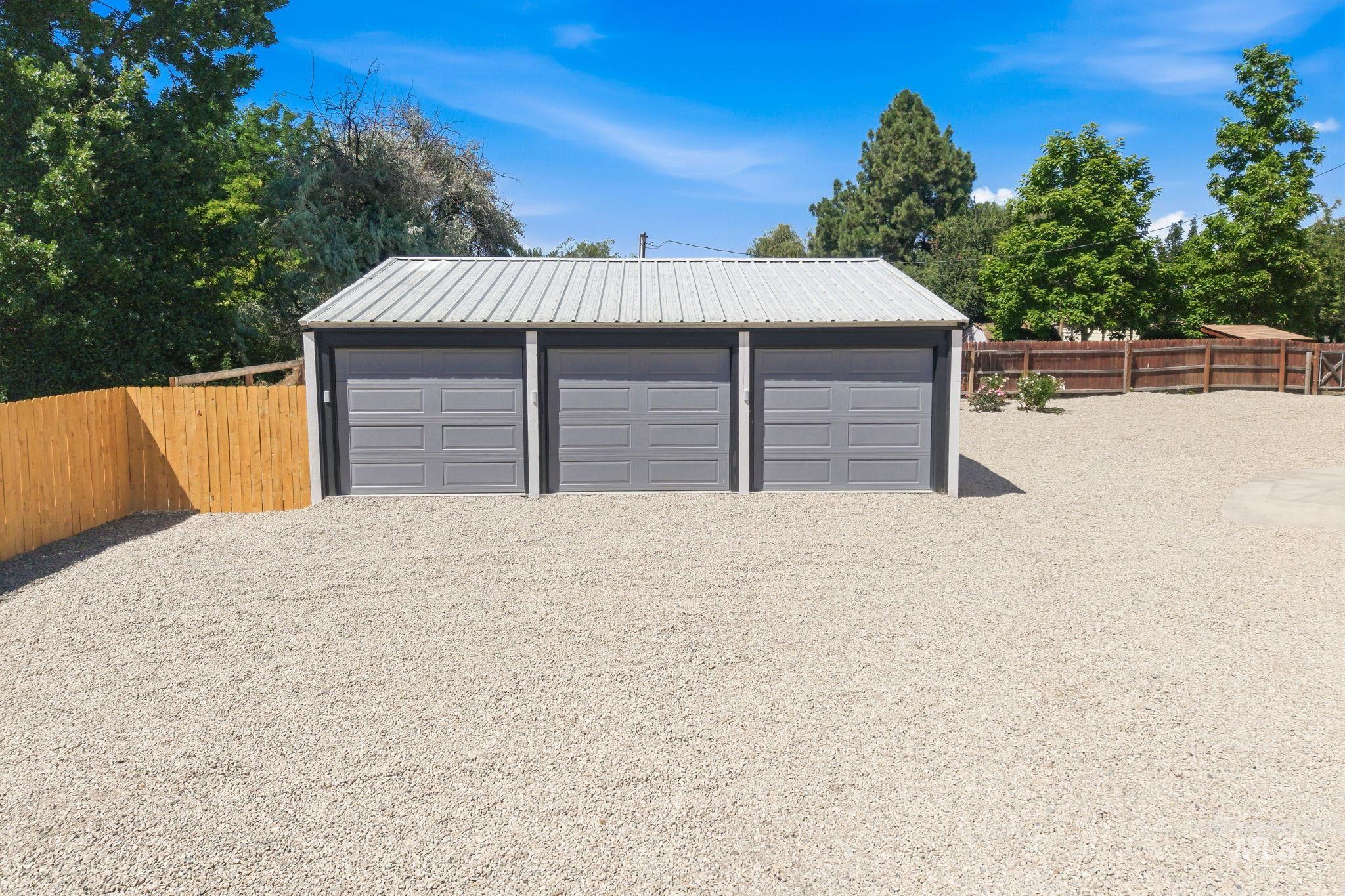 2152 S Artesian Rd, Eagle, Idaho 83616, 3 Bedrooms, 2 Bathrooms, Residential For Sale, Price $749,990,MLS 98993083