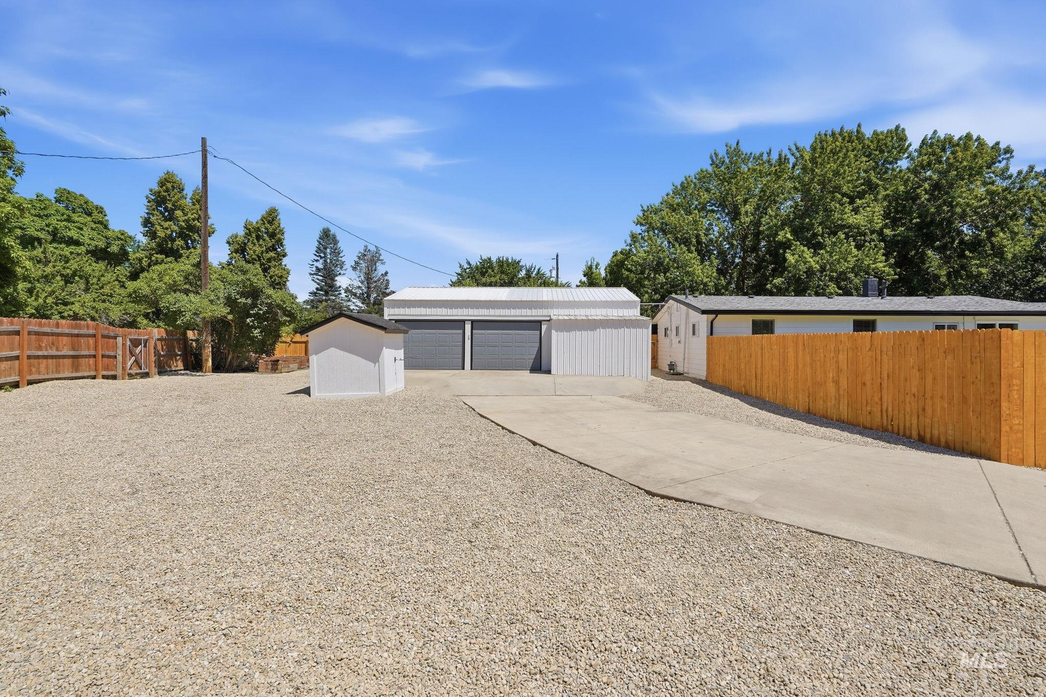 2152 S Artesian Rd, Eagle, Idaho 83616, 3 Bedrooms, 2 Bathrooms, Residential For Sale, Price $749,990,MLS 98993083