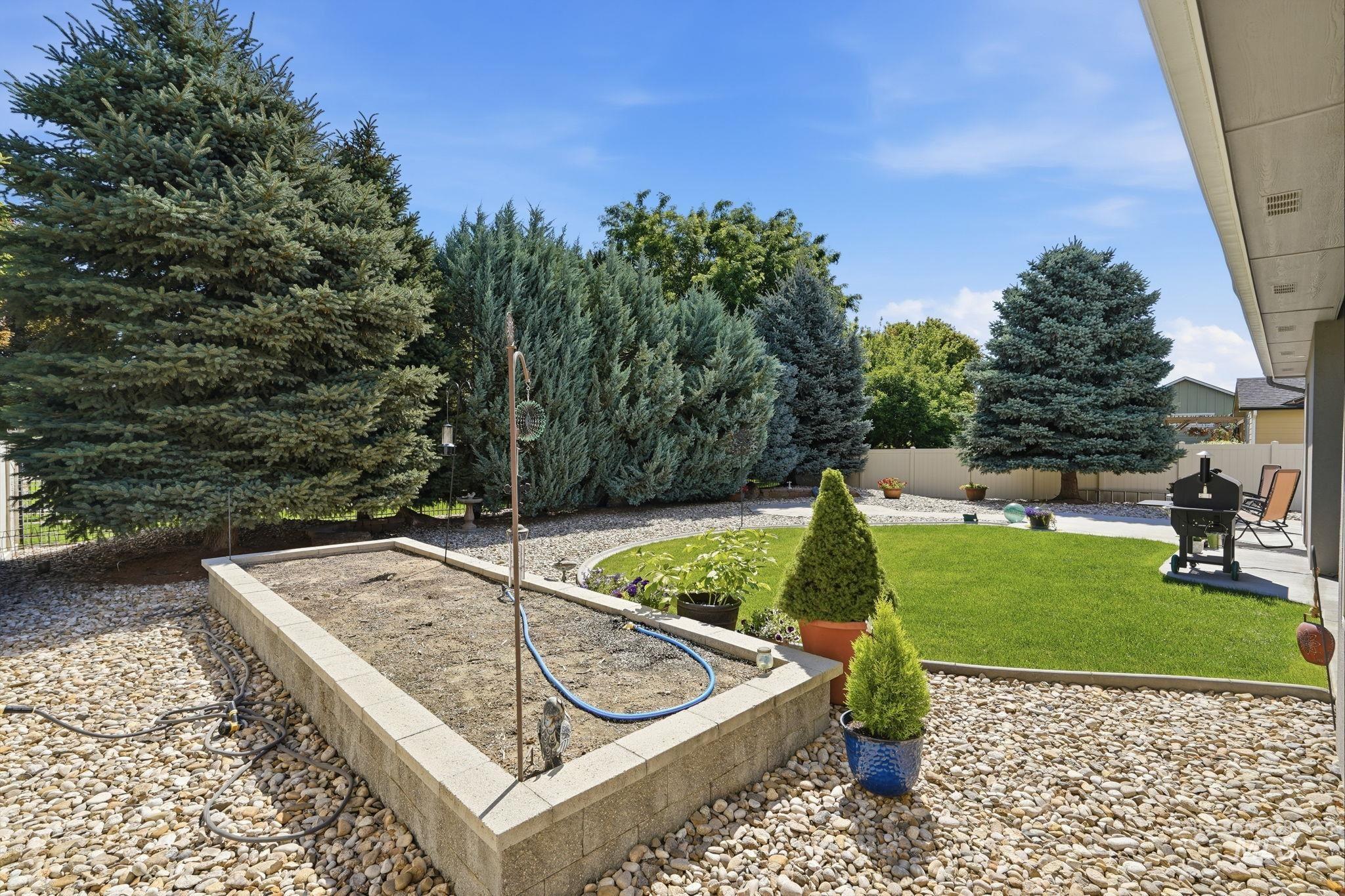 728 W Heather Woods Dr., Nampa, Idaho 83686, 3 Bedrooms, 2 Bathrooms, Residential For Sale, Price $469,900, 98993084