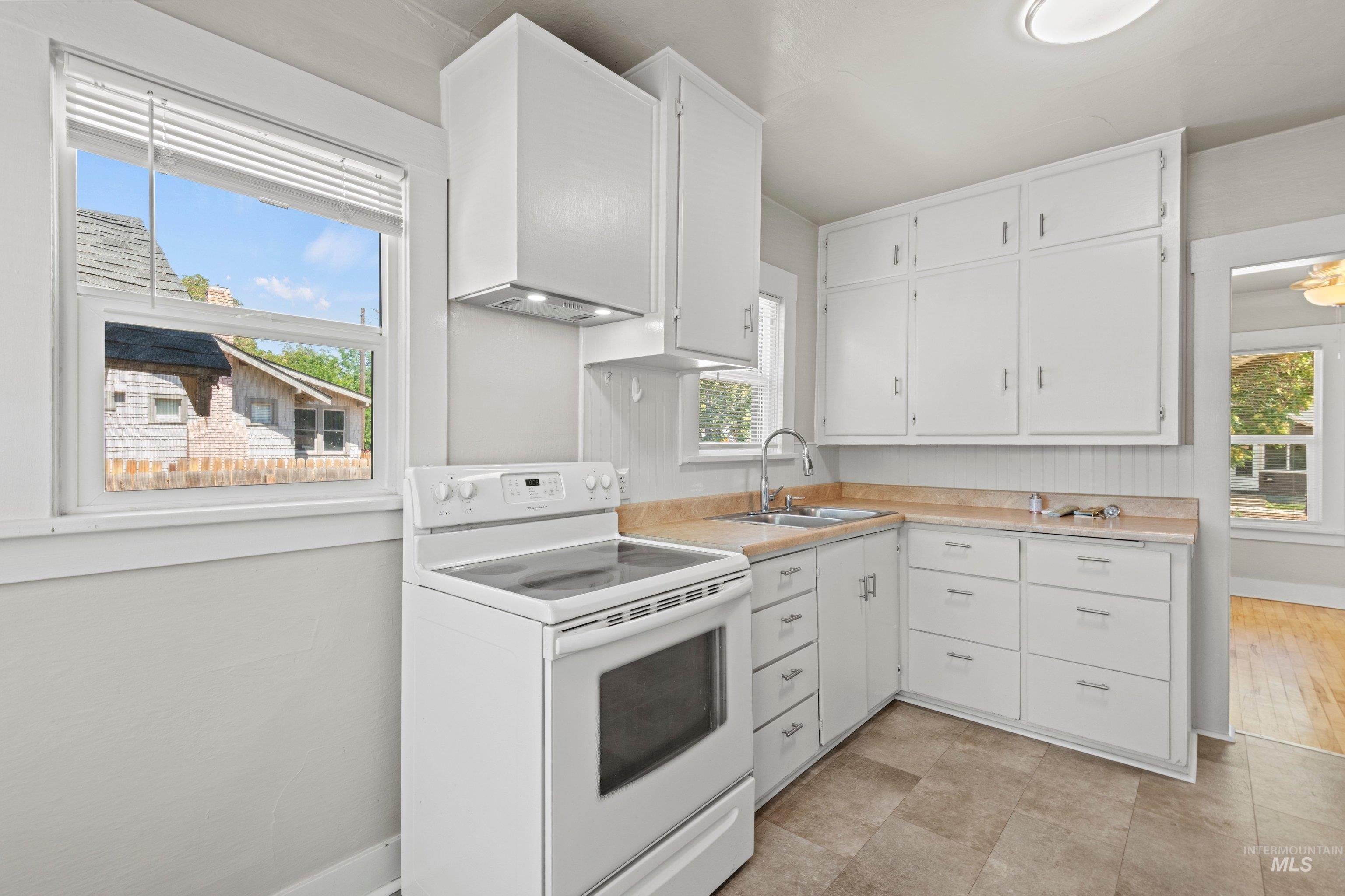 1611 4th St S, Nampa, Idaho 83651, 3 Bedrooms, 1 Bathroom, Residential For Sale, Price $305,000, 98993092