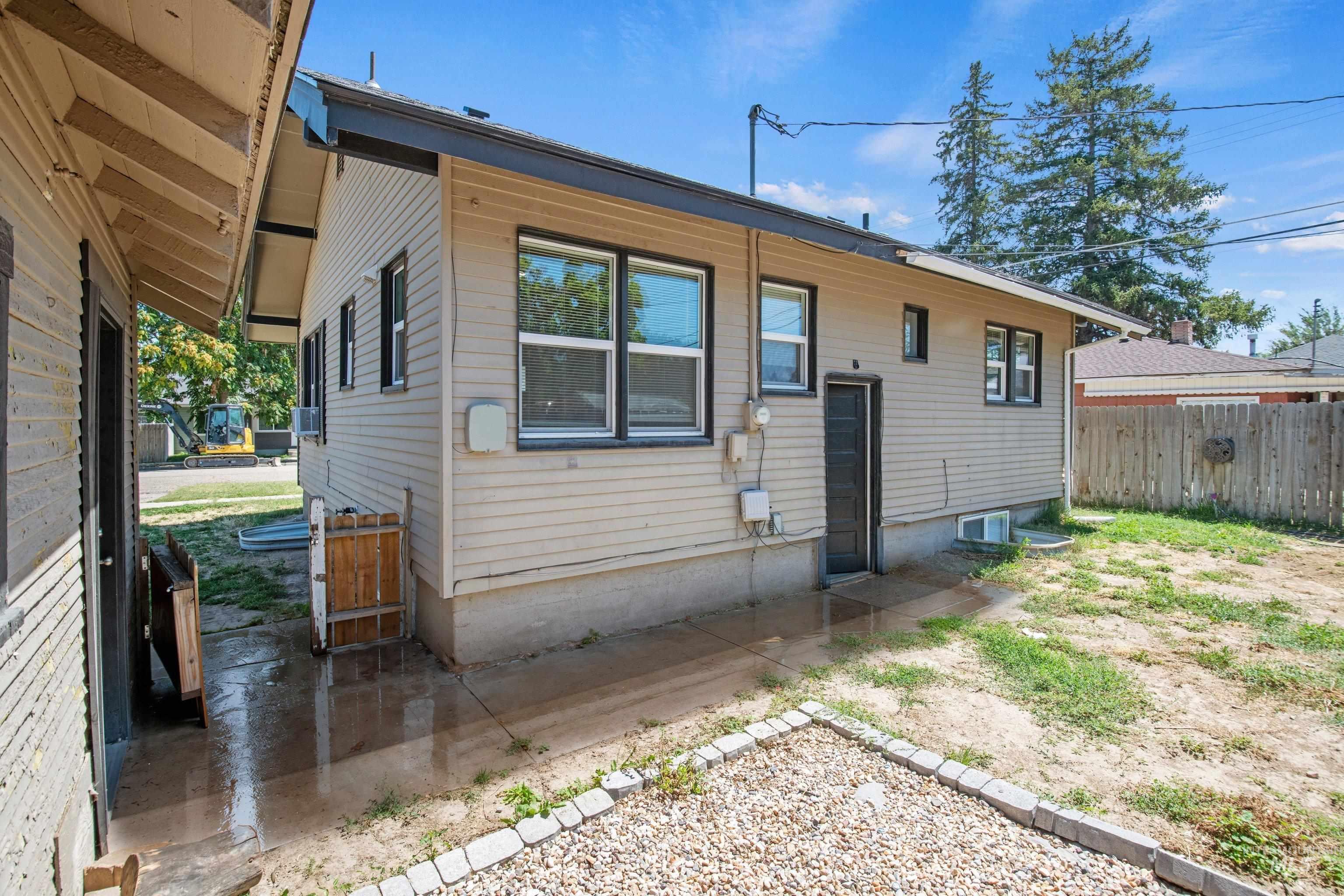 1611 4th St S, Nampa, Idaho 83651, 3 Bedrooms, 1 Bathroom, Residential For Sale, Price $305,000, 98993092
