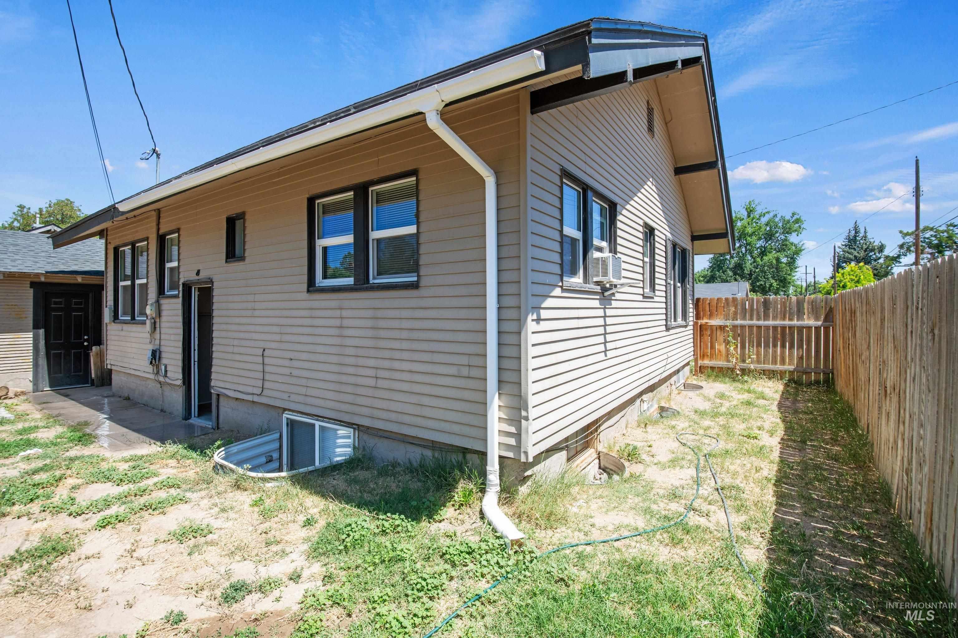 1611 4th St S, Nampa, Idaho 83651, 3 Bedrooms, 1 Bathroom, Residential For Sale, Price $305,000, 98993092