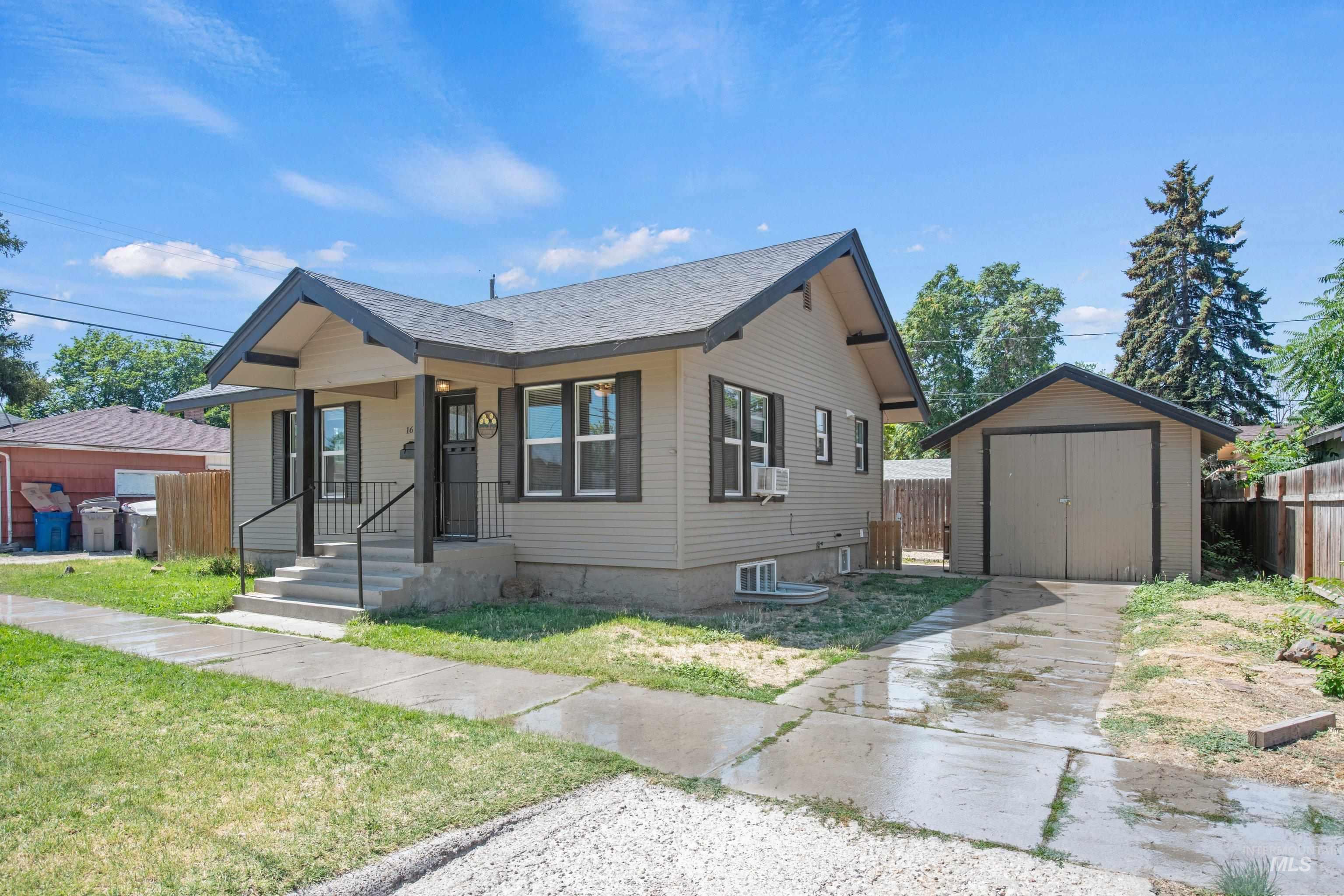 1611 4th St S, Nampa, Idaho 83651, 3 Bedrooms, 1 Bathroom, Residential For Sale, Price $305,000, 98993092
