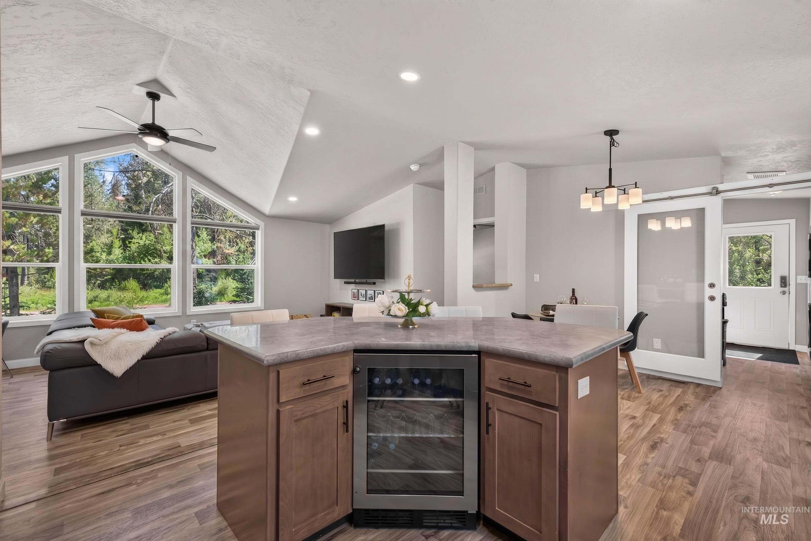 185 Dutch Oven Lane, Donnelly, Idaho 83615, 3 Bedrooms, 2 Bathrooms, Residential For Sale, Price $670,000, 98993098