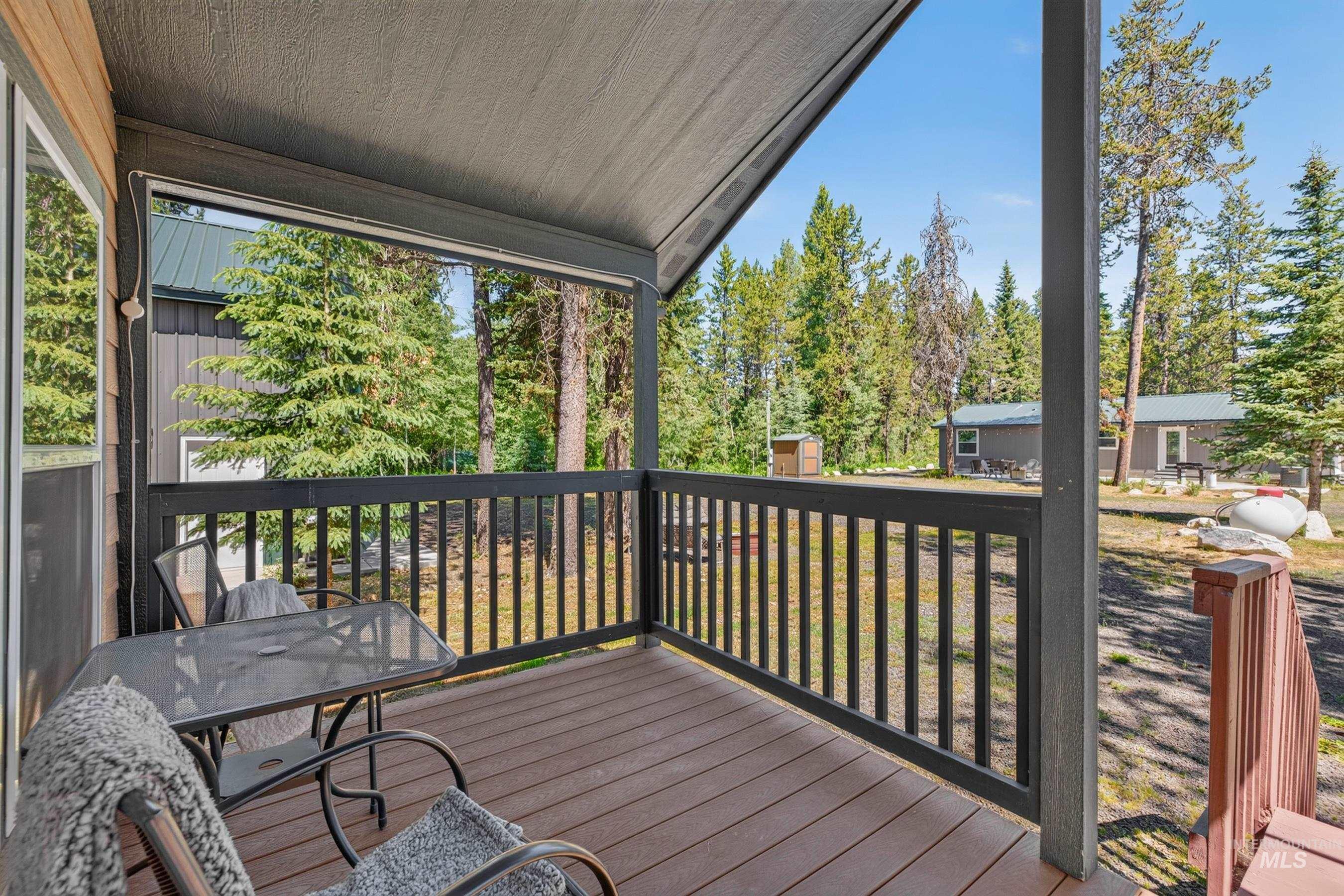 185 Dutch Oven Lane, Donnelly, Idaho 83615, 3 Bedrooms, 2 Bathrooms, Residential For Sale, Price $670,000, 98993098