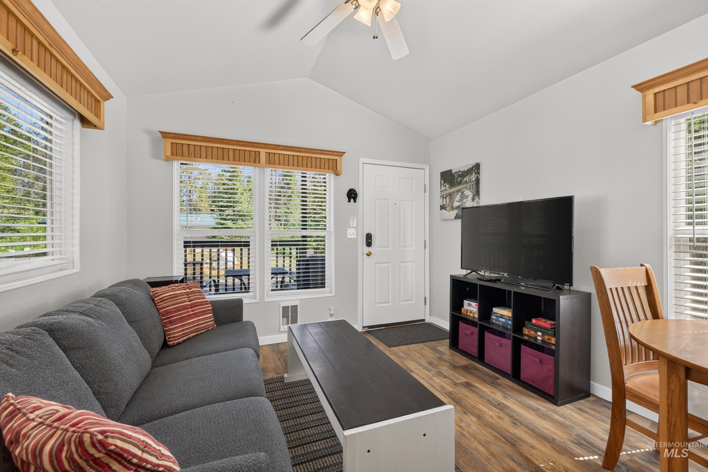 185 Dutch Oven Lane, Donnelly, Idaho 83615, 3 Bedrooms, 2 Bathrooms, Residential For Sale, Price $670,000, 98993098