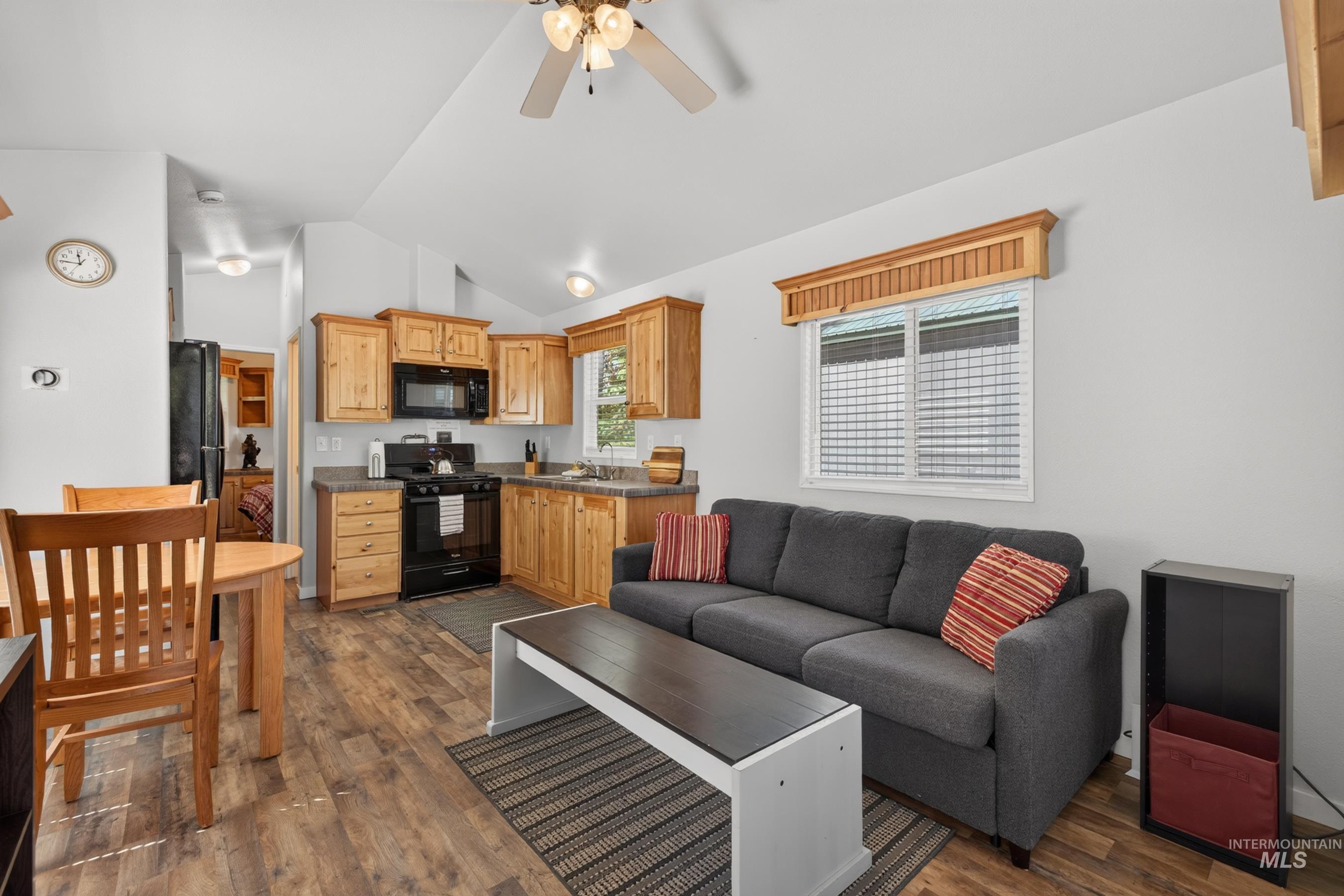 185 Dutch Oven Lane, Donnelly, Idaho 83615, 3 Bedrooms, 2 Bathrooms, Residential For Sale, Price $670,000, 98993098