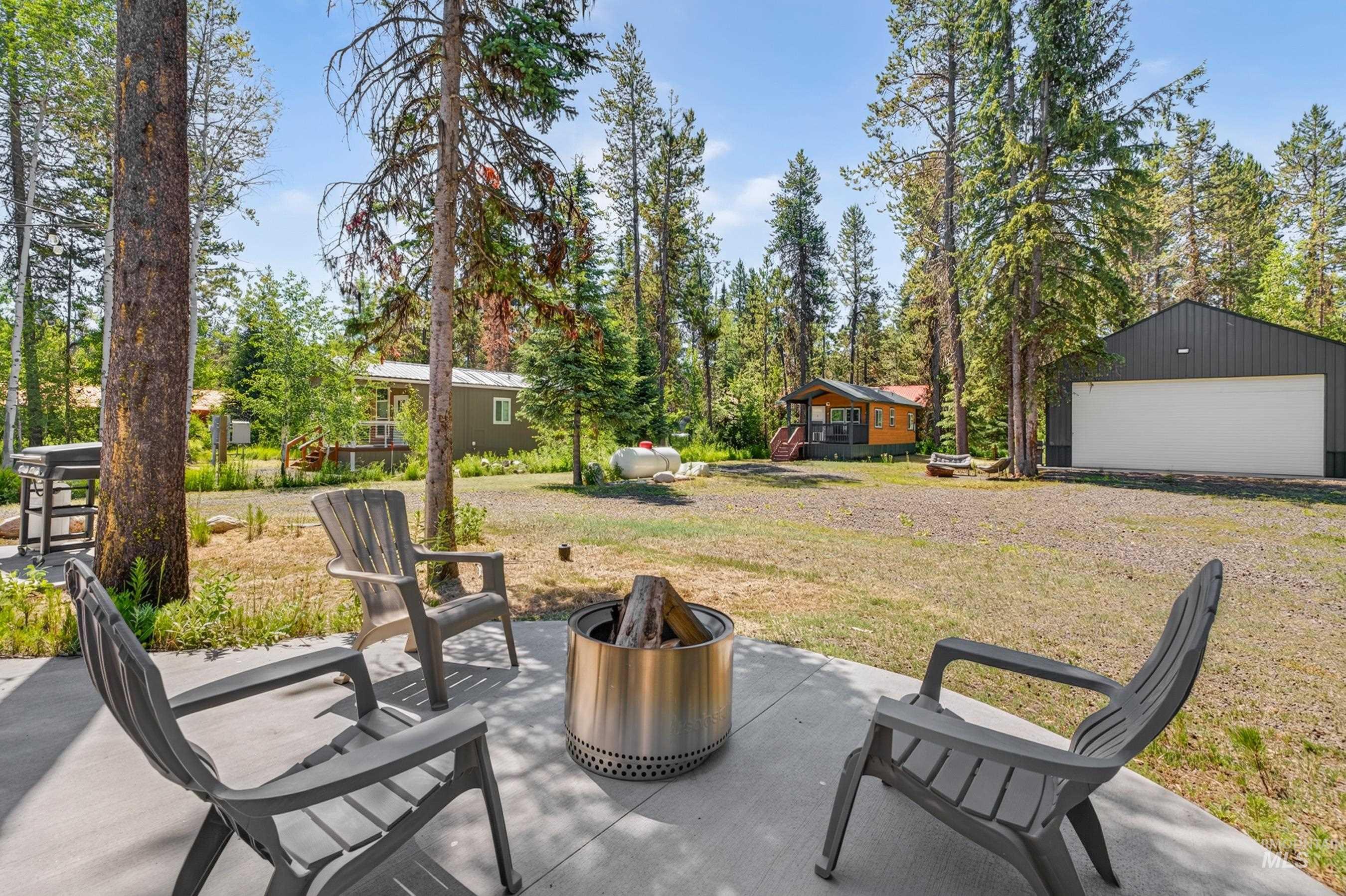 185 Dutch Oven Lane, Donnelly, Idaho 83615, 3 Bedrooms, 2 Bathrooms, Residential For Sale, Price $670,000, 98993098